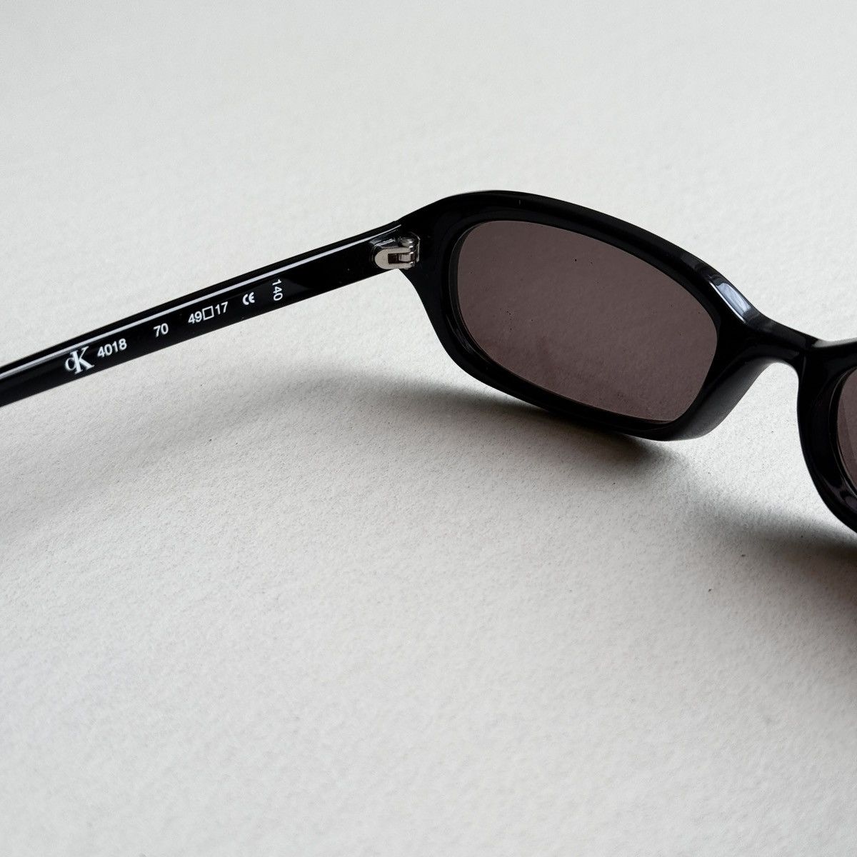 Calvin Klein Vintage Calvin Klein Sunglasses Size ONE SIZE - 7 Thumbnail