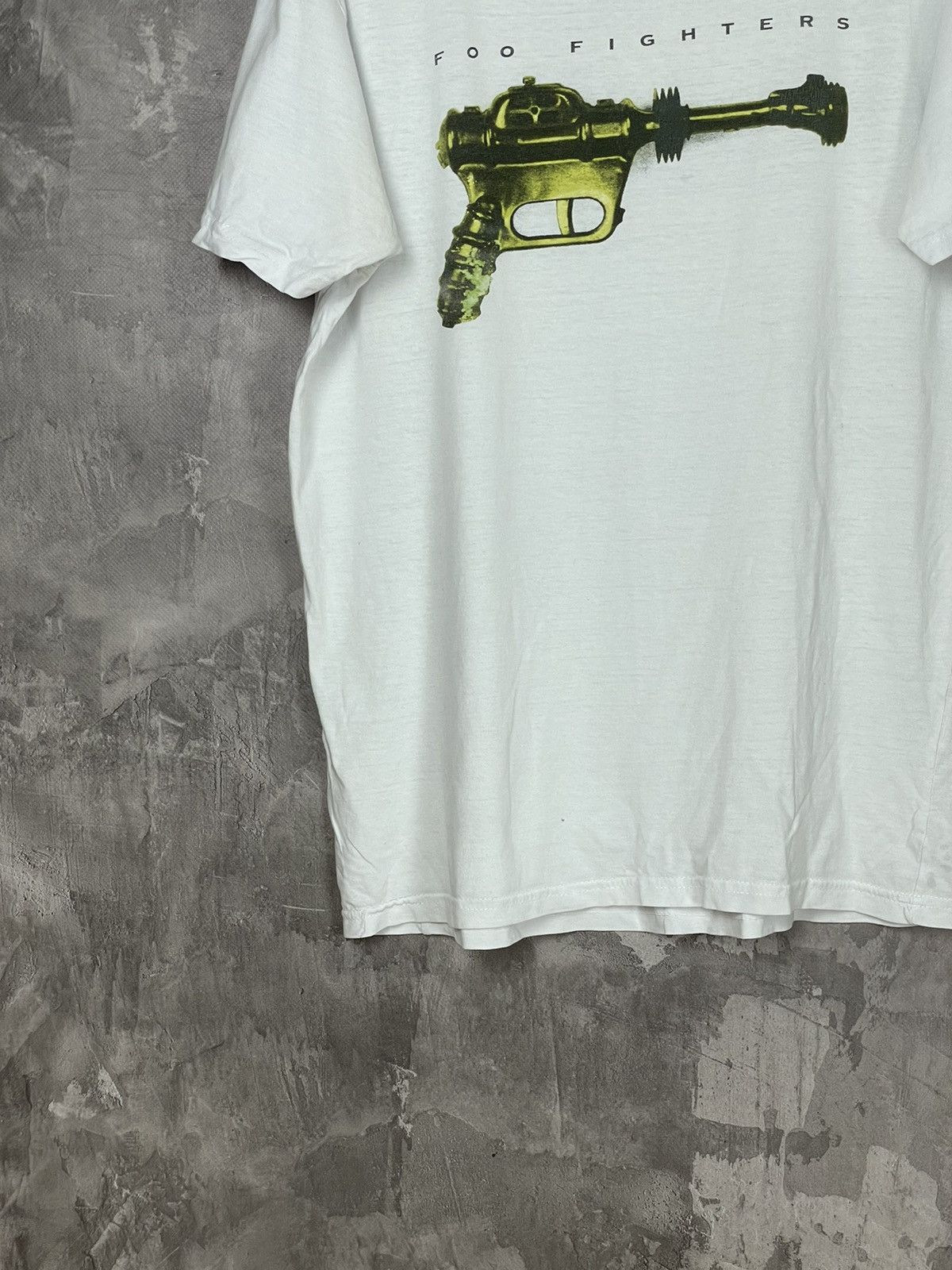 Band Tees × Vintage Foo Fighters Rock Band Tee Rock Band Graphic Tee Size US M / EU 48-50 / 2 - 5 Thumbnail