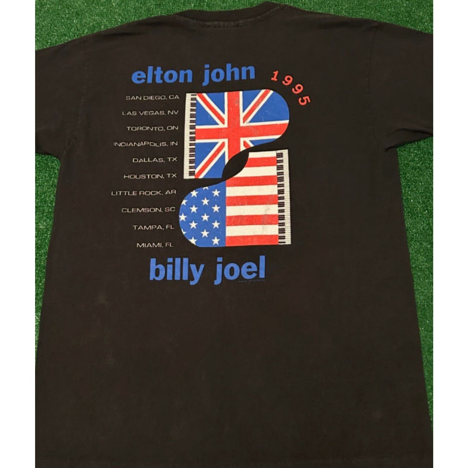 Vintage VINTAGE Elton John Billy Joel Tour 1995 Tee Shirt Band Mens XL Black 90s Music VTG Shirt Size US XL / EU 56 / 4 - 2 Thumbnail