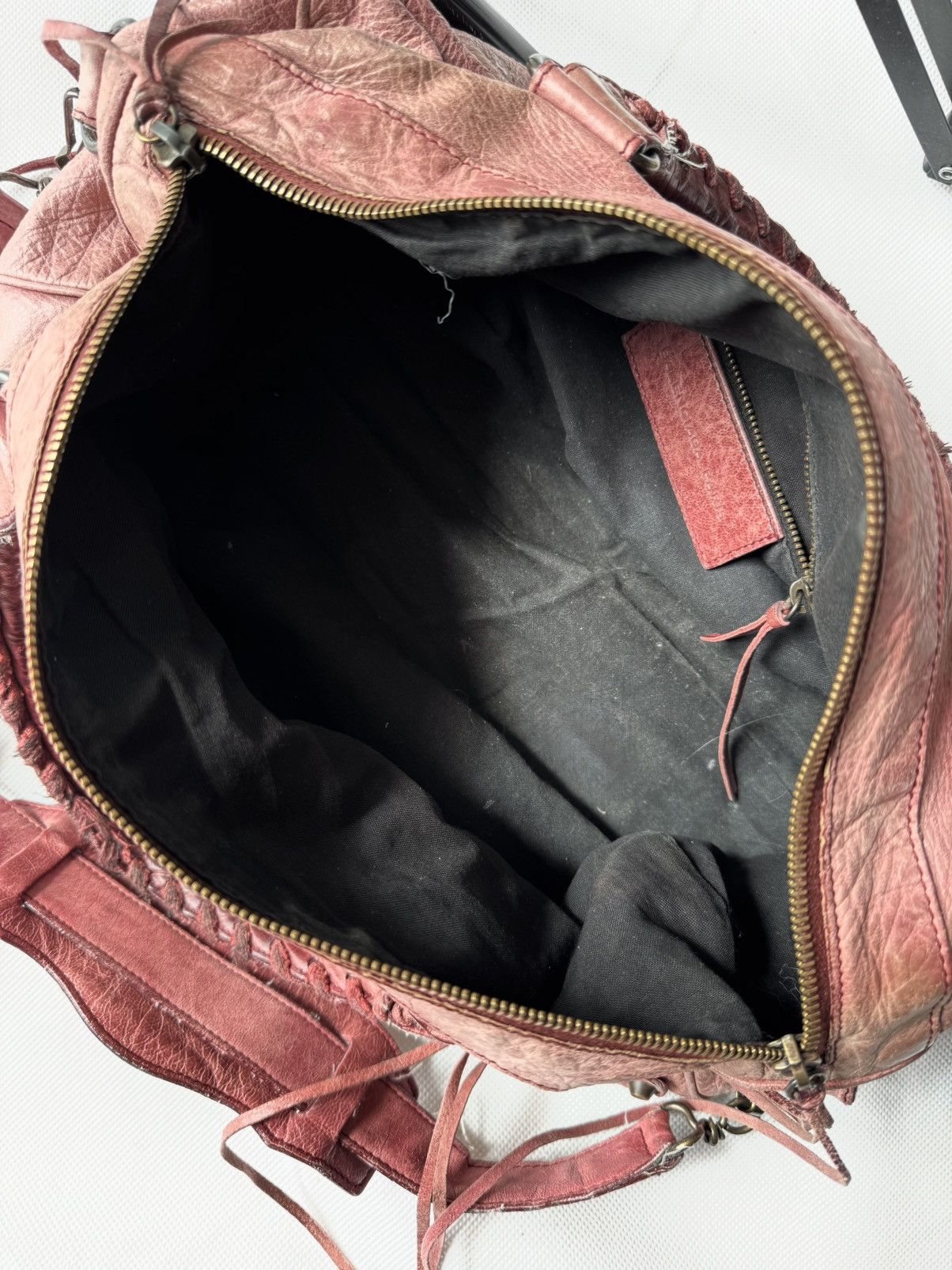 Balenciaga × Designer × Vintage Vintage Balenciaga City Bag Distressed Leather Handbag Size ONE SIZE - 23 Thumbnail