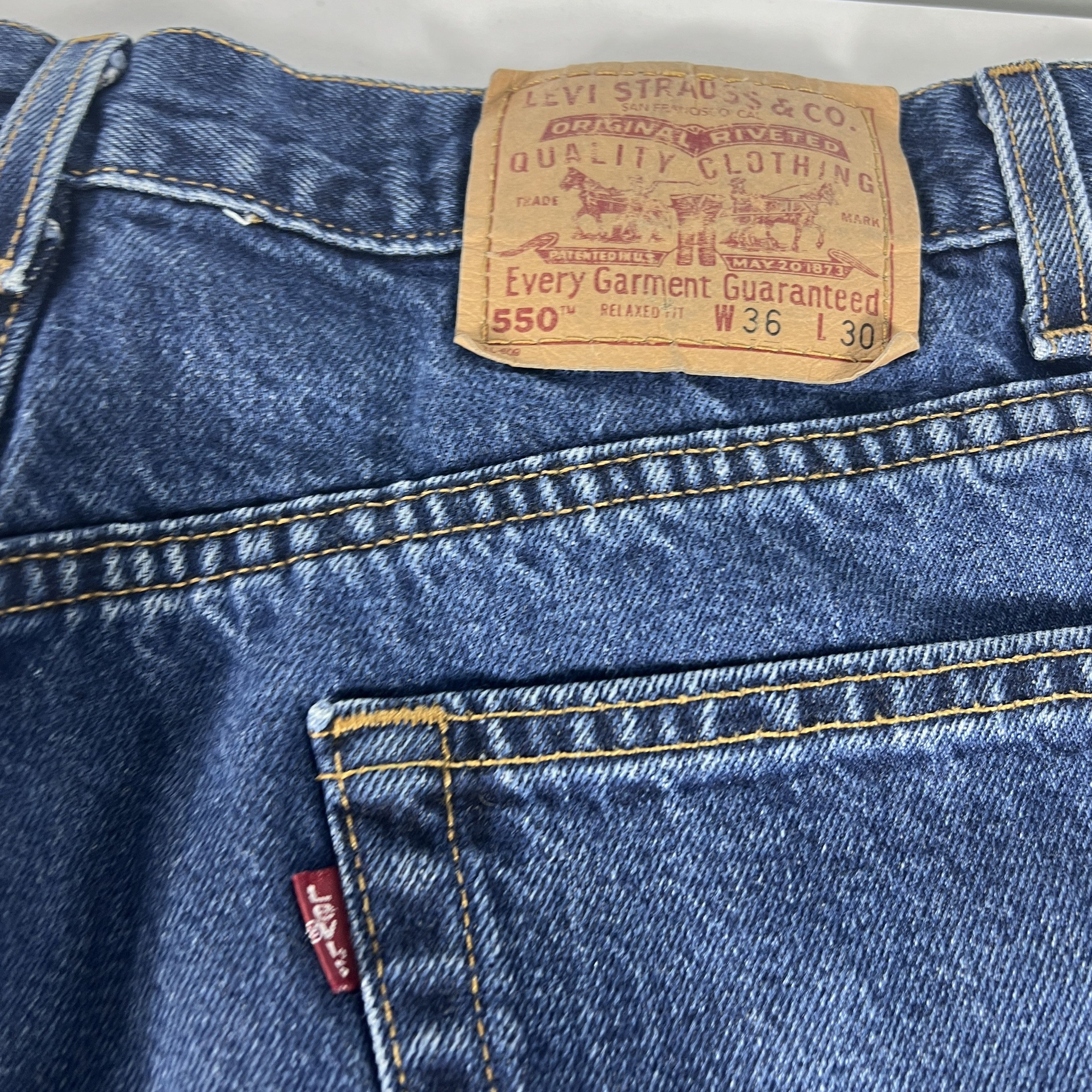 Levi's × Vintage Y2K Levi's Jeans 550 Relaxed Dark Blue Faded Cotton Denim Size US 34 / EU 50 - 12 Thumbnail