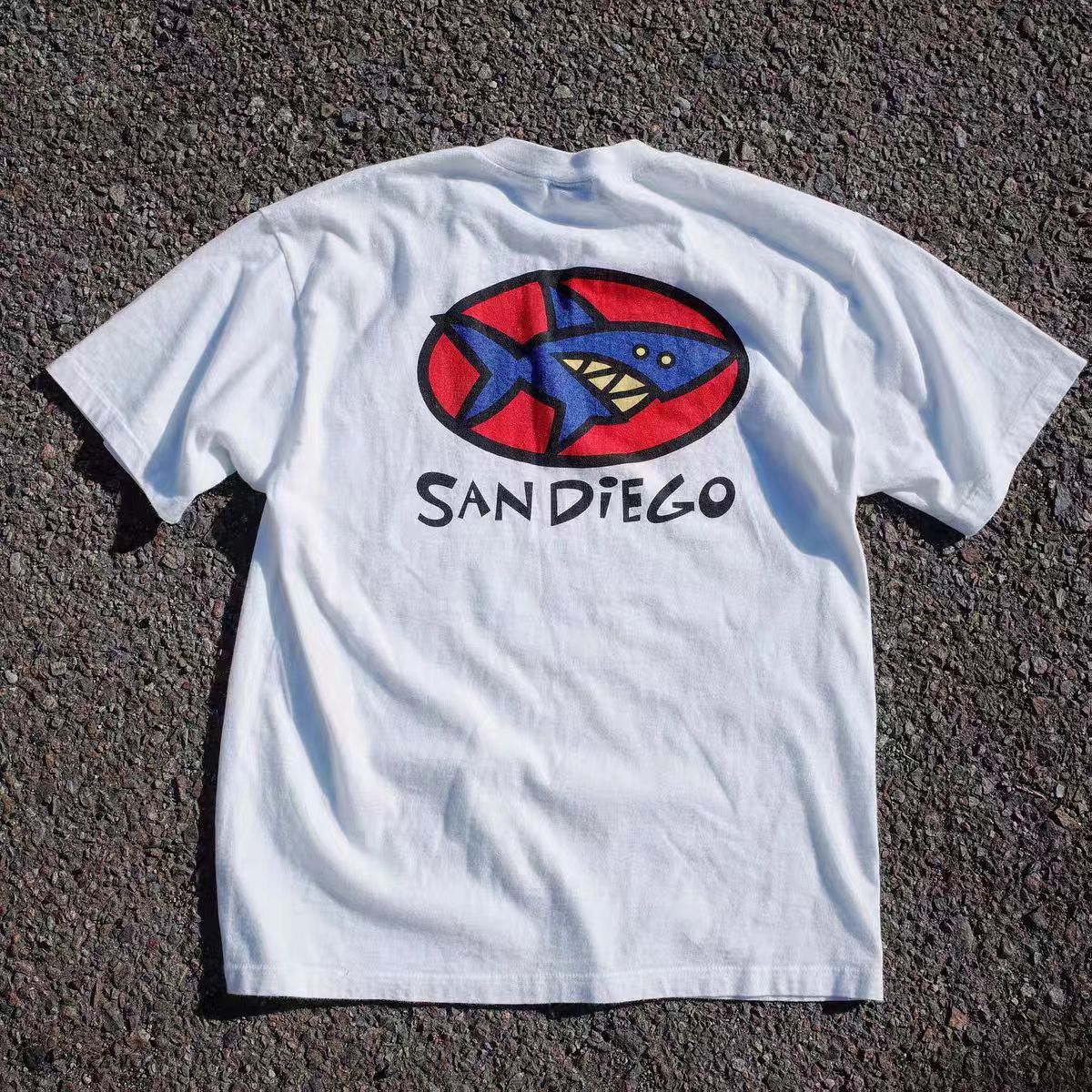 Vintage White retro shark print cotton t-shirt Size US M / EU 48-50 / 2 - 1 Thumbnail