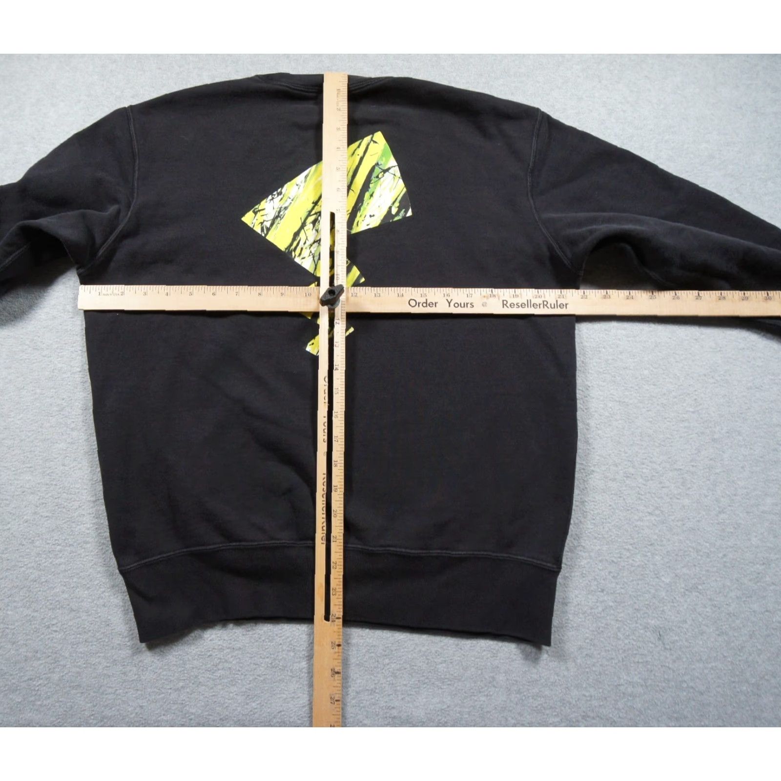 Uniqlo Pokemon Sweatshirt Mens Medium Black Crewneck Uniqlo Meguru Yamaguchi Pikachu Size US M / EU 48-50 / 2 - 6 Thumbnail