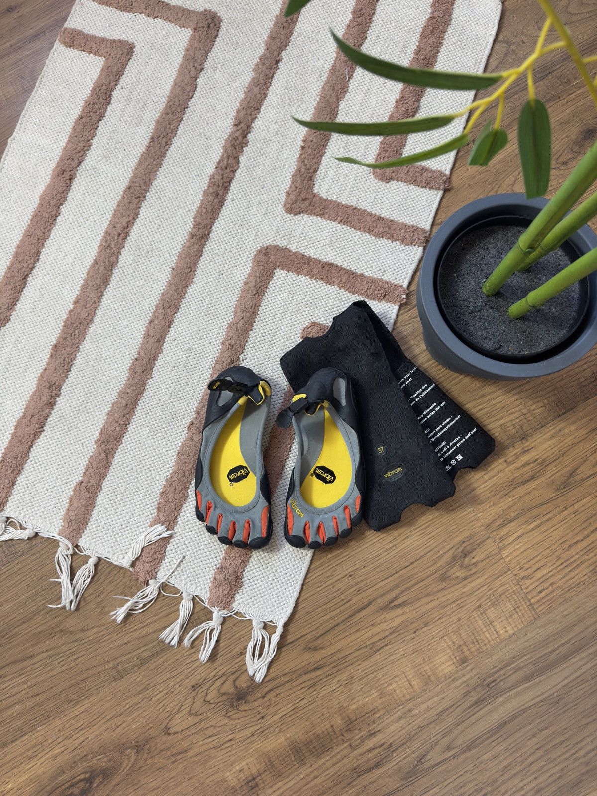 Vibram × Vintage VIBRAM FIVE FINGER ANATOMICAL SHOES + COVER | Grailed
