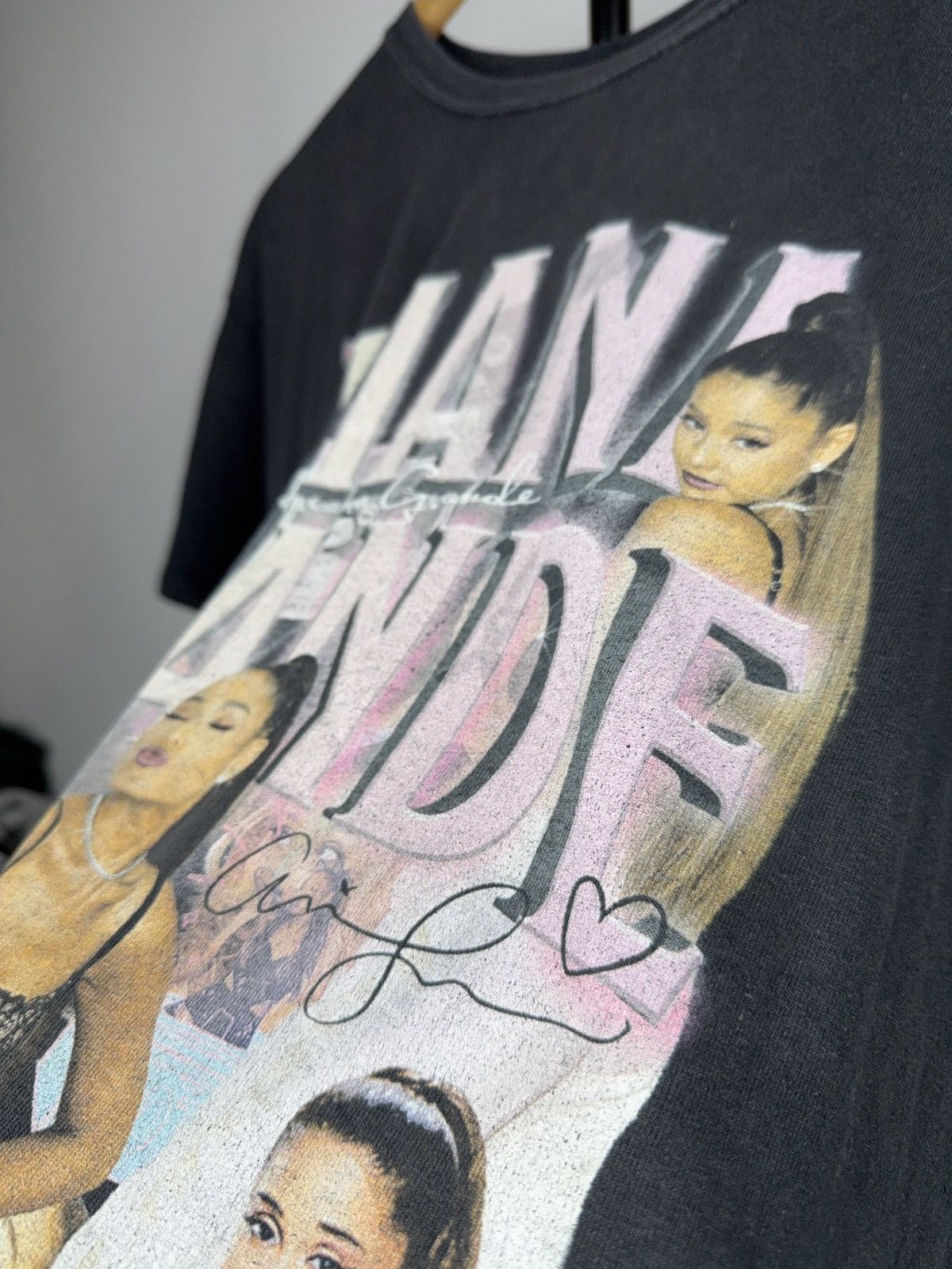 Band Tees Ariana Grande 2016 Dangerous Woman Tour T-Shirt Black Size US L / EU 52-54 / 3 - 10 Thumbnail