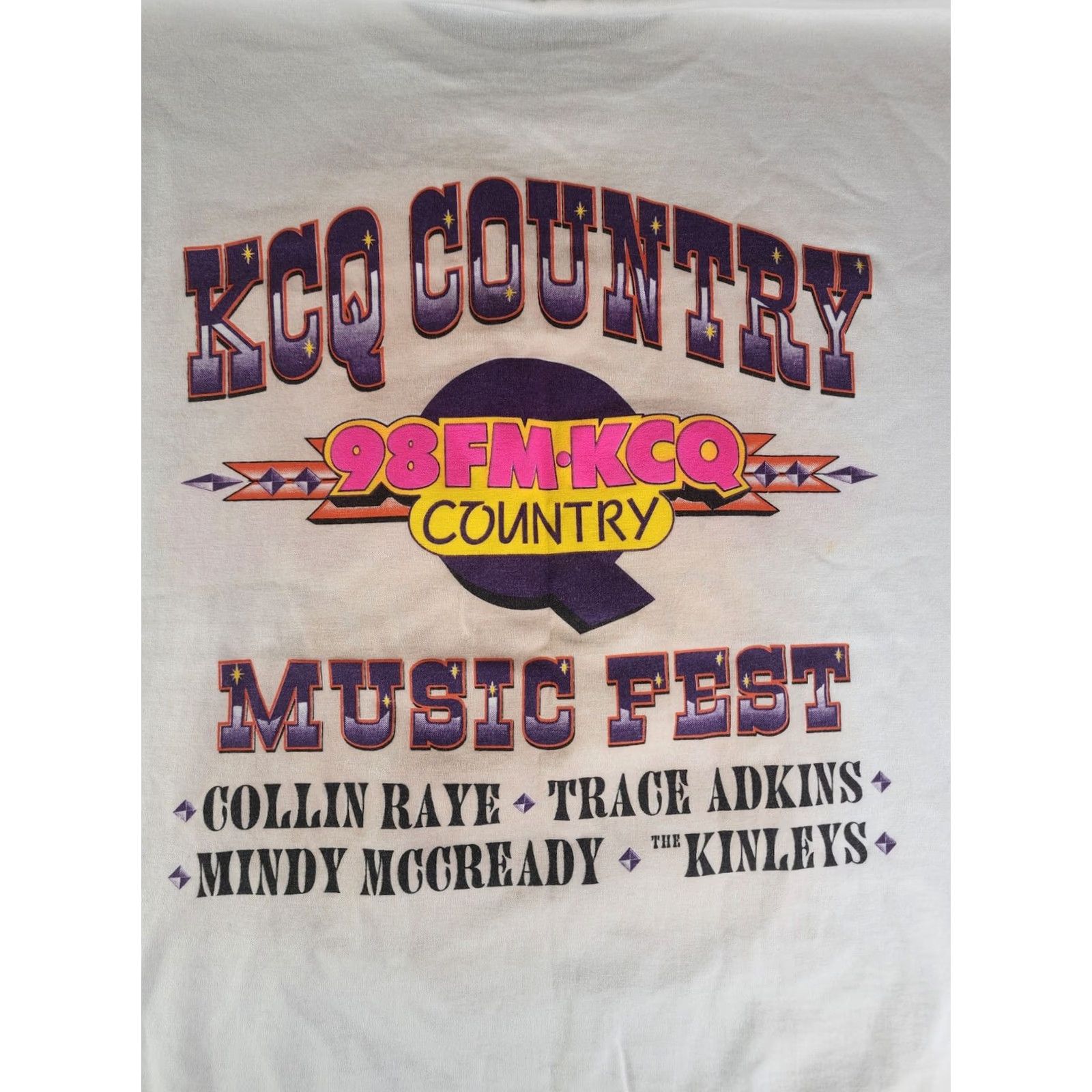 Gildan VINTAGE 98 FM KCQ COUNTRY MUSIC FEST Shirt Trace Adkins XL Men White T-Shirt Music Kenny 2000s Gildan Size US XL / EU 56 / 4 - 6 Thumbnail