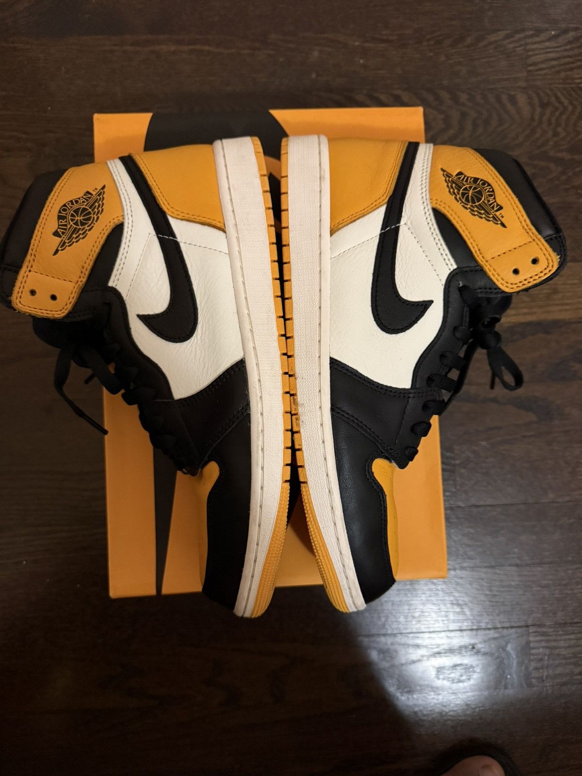 Jordan Brand Jordan 1 high taxi Size US 11 / EU 44 - 2 Thumbnail