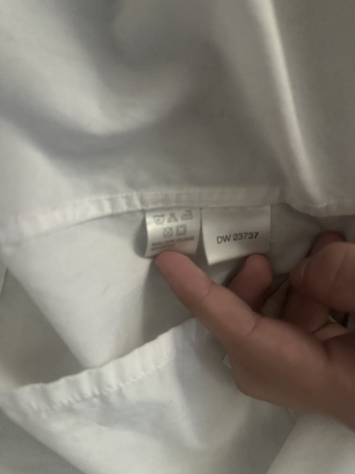 Yves Saint Laurent Yves saint laurent white button down shirt Size US M / EU 48-50 / 2 - 6 Thumbnail