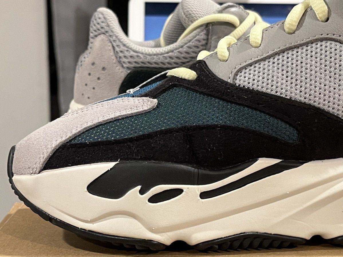 Adidas × Kanye West YEEZY BOOST 700 Size US 8 / EU 41 - 11 Thumbnail