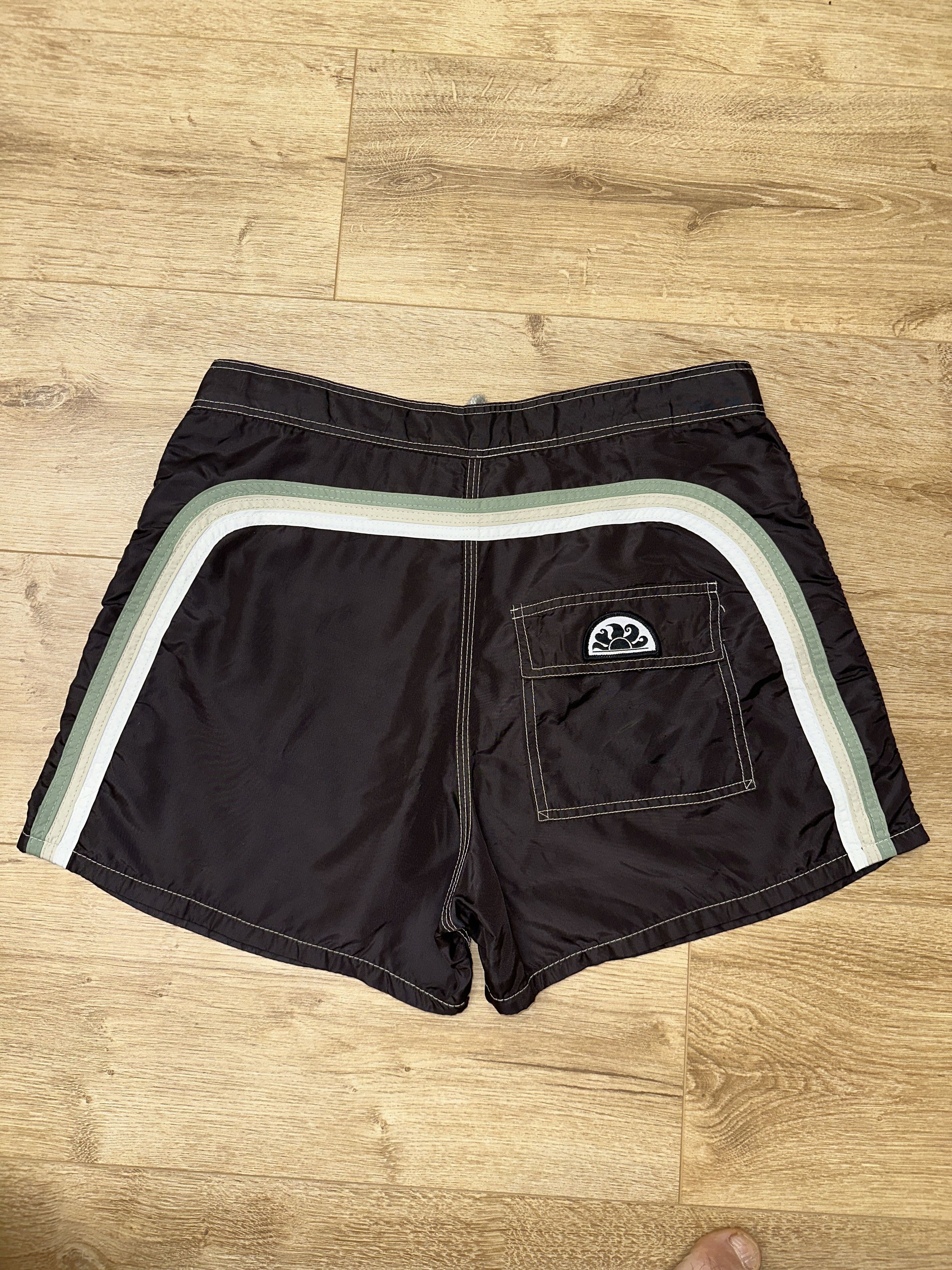 Sundek Rainbow 44-25 Sundek 32 USA Swim Shorts Bath Size 32 Brown Size US 32 / EU 48 - 1 Thumbnail