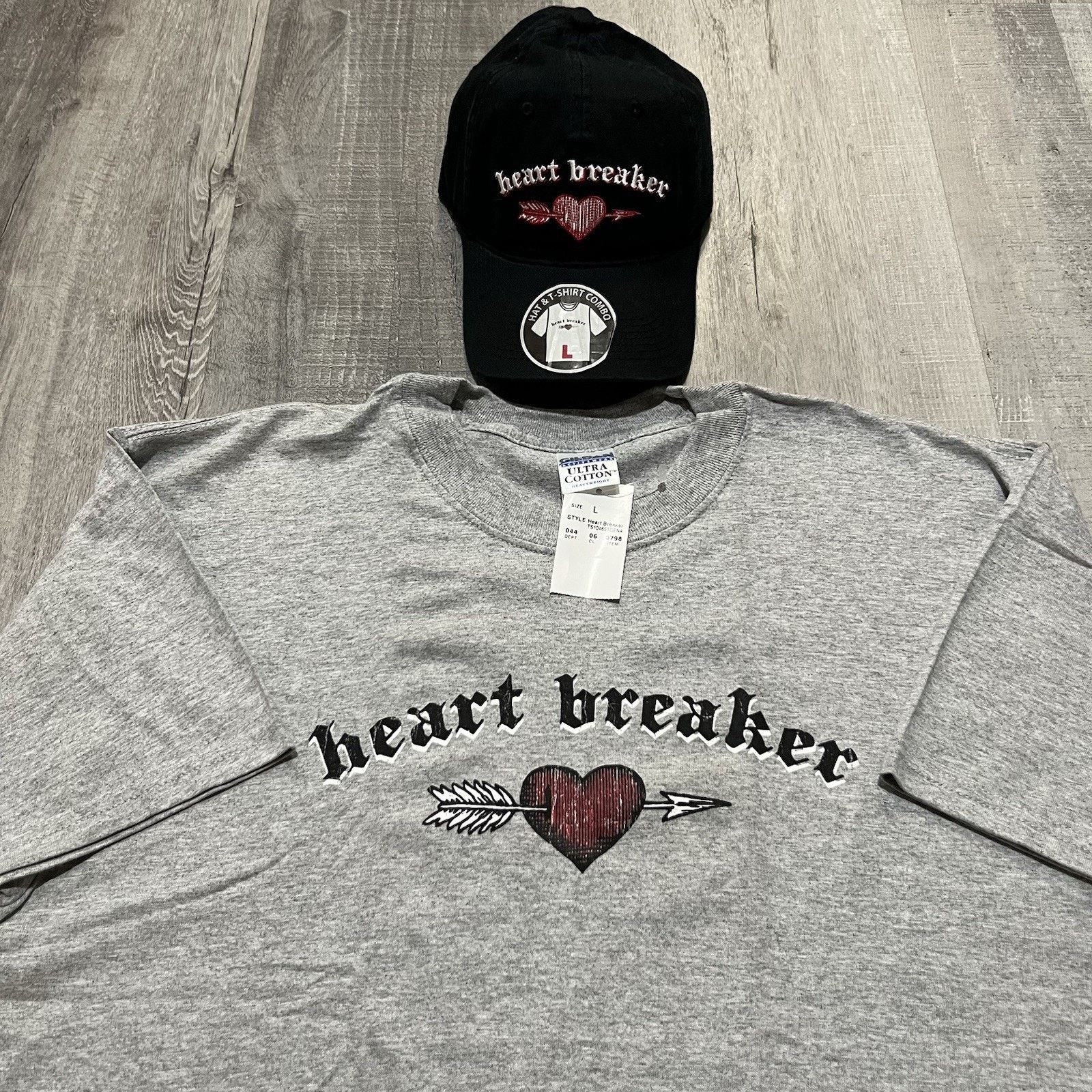 Gildan VTG Heartbreaker Y2K Shirt + Hat Grey Tattoo Punk Emo NWT L Size US L / EU 52-54 / 3 - 5 Thumbnail