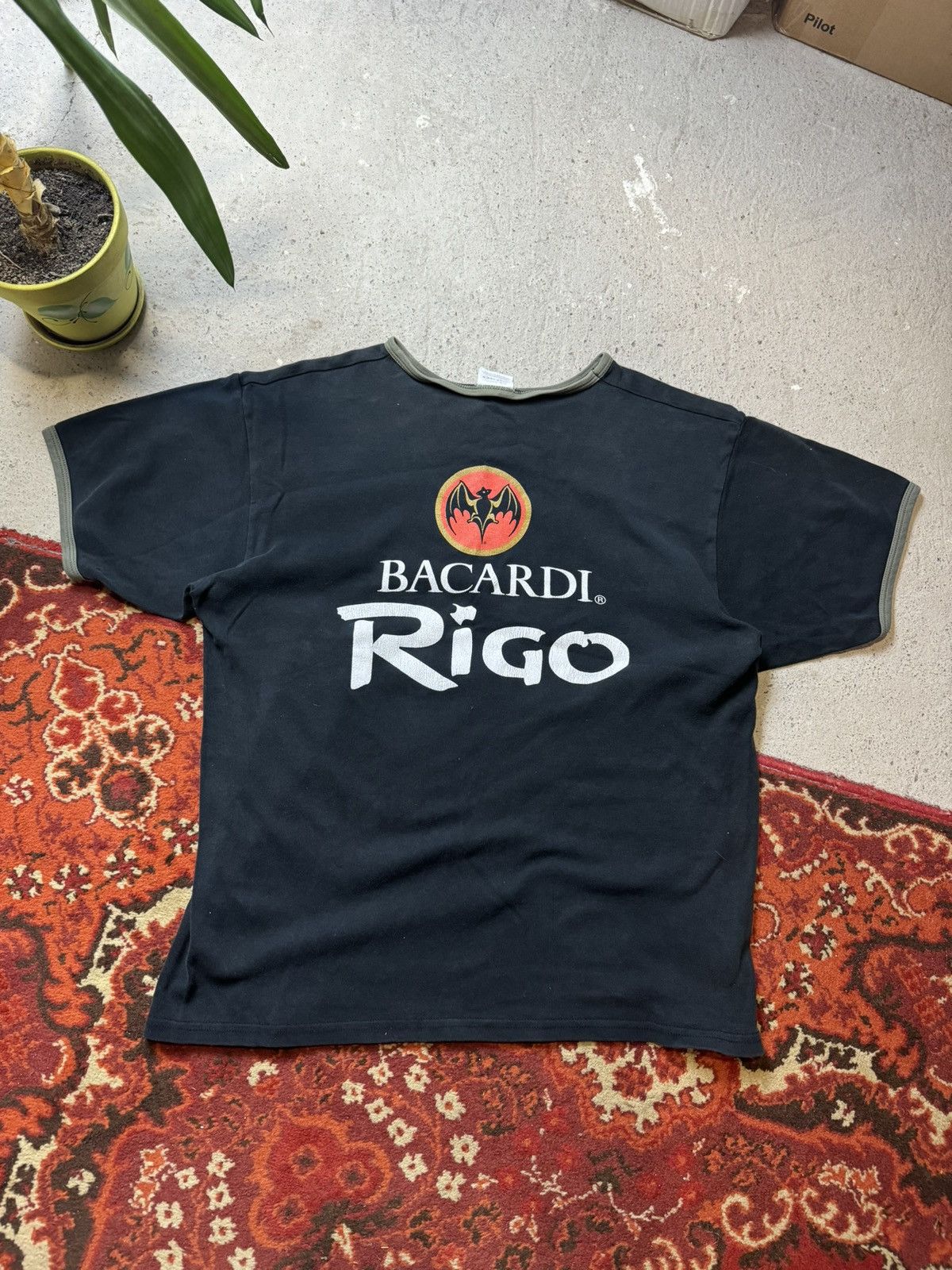 Bacardi × Vintage Vintage Y2K Rigo Bacardi Bat Logo T Shirt Size US L / EU 52-54 / 3 - 1 Thumbnail