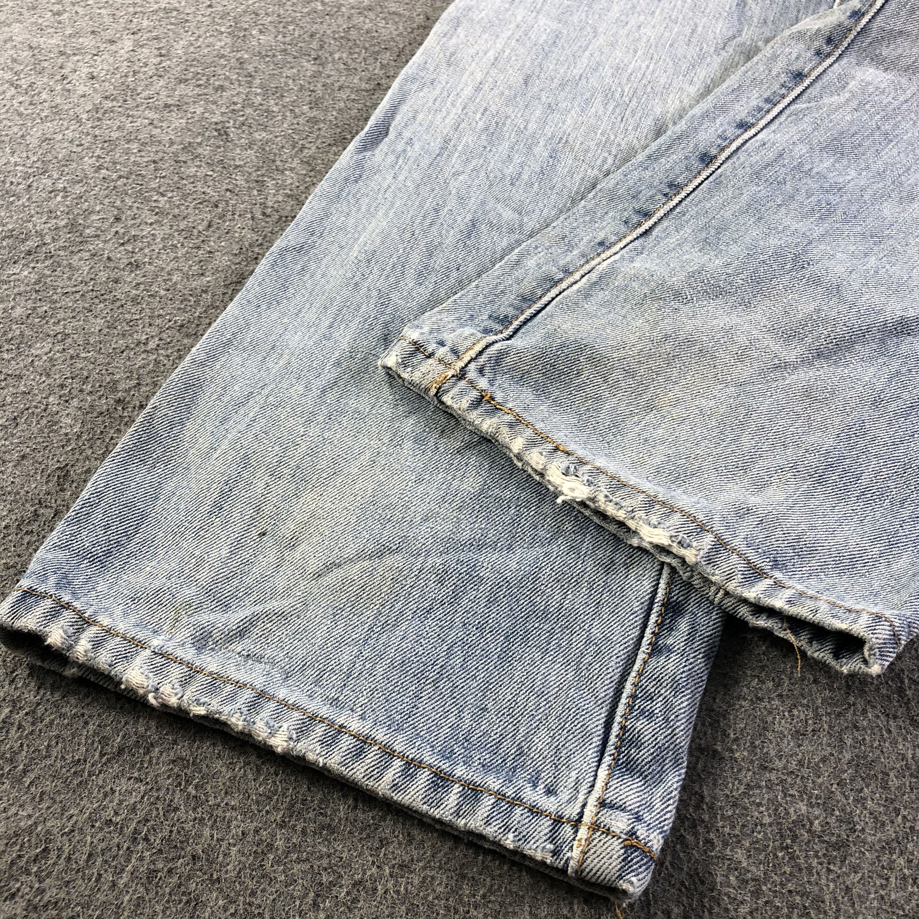 Levi's Vintage Light Wash Levis 501 Jeans-J3340 Size US 31 - 6 Thumbnail