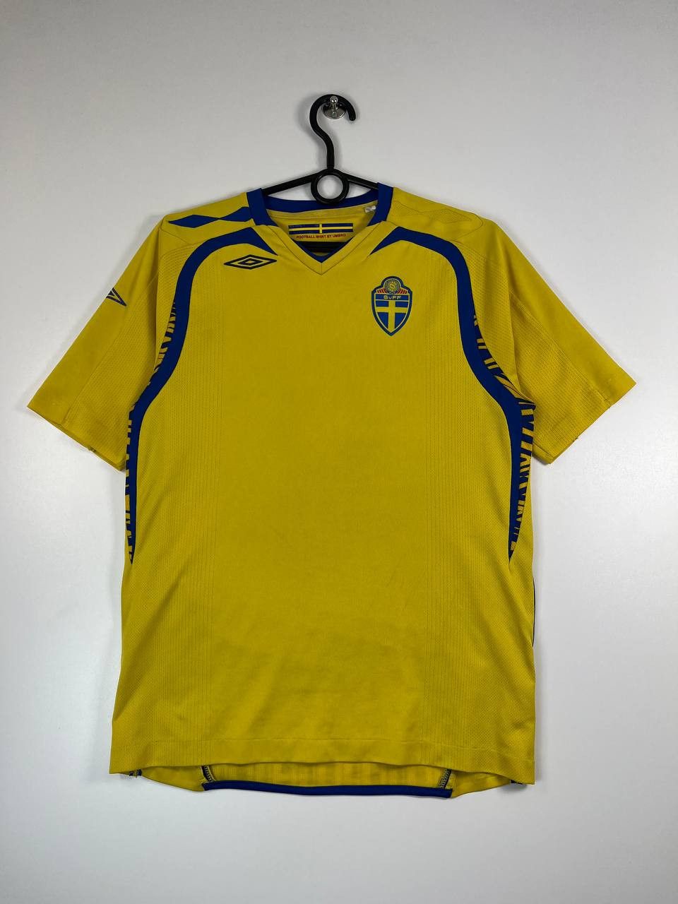 Umbro SWEDEN 2007 2008 2009 HOME FOOTBALL SHIRT UMBRO Size XL Size US S / EU 44-46 / 1 - 1 Thumbnail