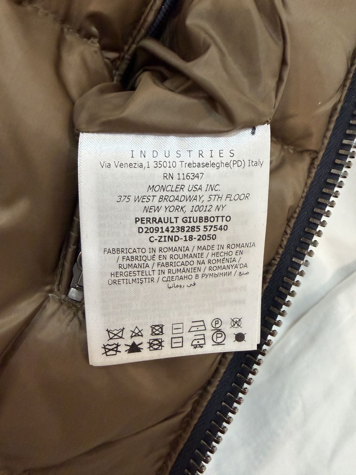 Moncler Authentic Moncler Perrault Navy Hooded Down Jacket SZ1 Size US S / EU 44-46 / 1 - 10 Thumbnail