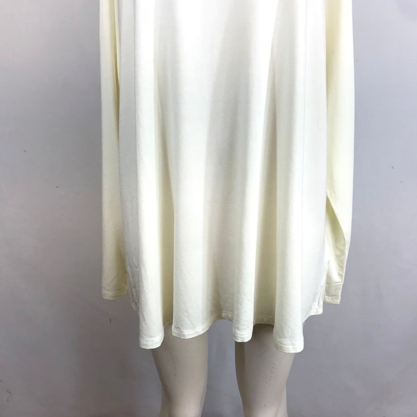 Vintage H by Halston Essentials Tunic Top Plus Size 2X Cream V Neck Long Sleeve Women Size XXL / US 16-18 / IT 52-54 - 3 Thumbnail