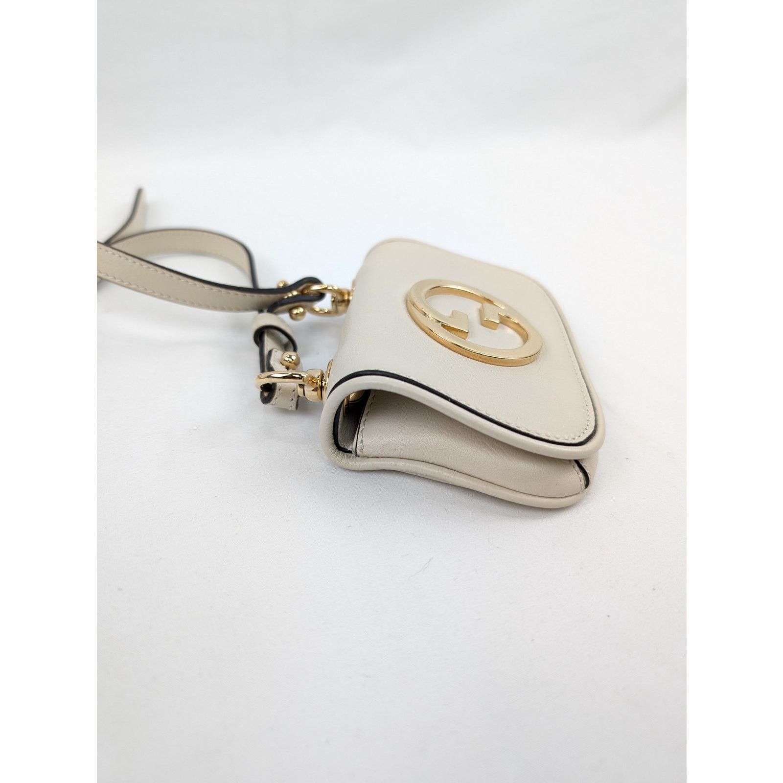 Gucci o1rshd1 Size: OS / C.Case W/Strap Bag in Beige Size ONE SIZE - 2 Thumbnail