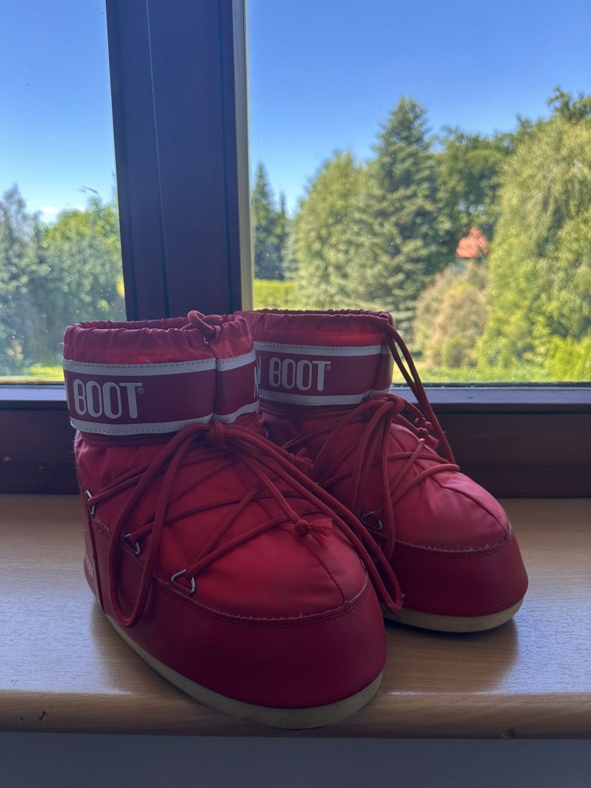 Moon Boot For Sale: Original Moon Boot – Classic Red Model! Size US 8 / EU 41 - 3 Thumbnail