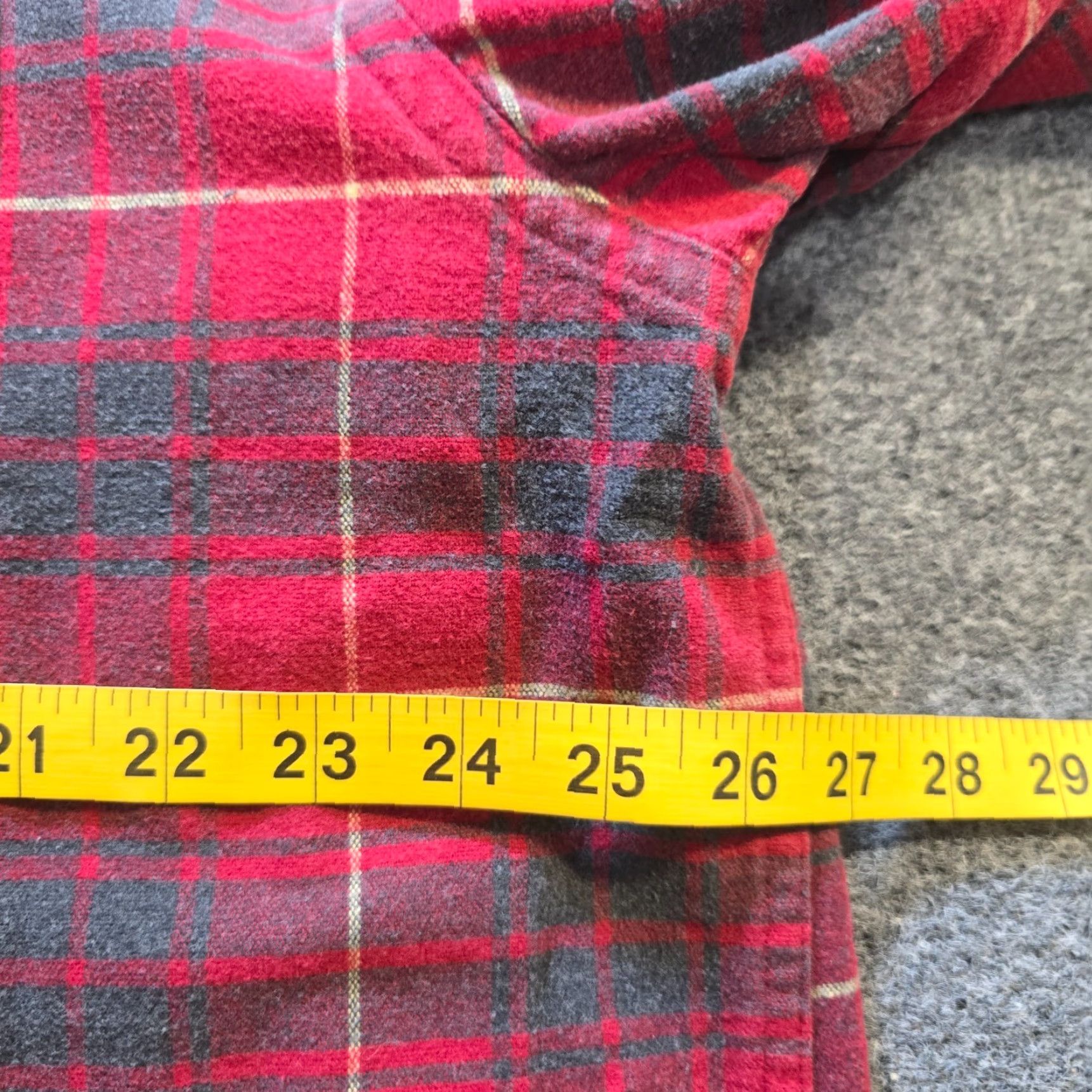 Vintage VINTAGE LL Bean Shirt Mens XL Red Plaid Flannel Outdoor Hiking Camp Button-Up Casual Workwear Size US XL / EU 56 / 4 - 5 Thumbnail