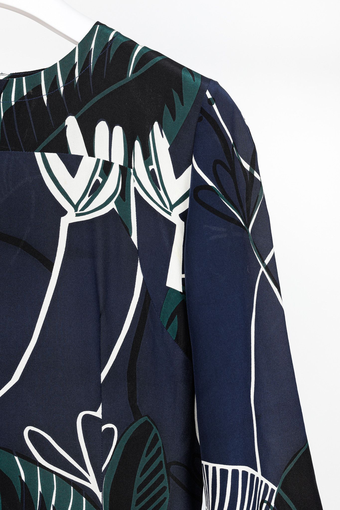 Marni Marni Dress SS/14 Navy Floral Silk Mini Dress Size S / US 4 / IT 40 - 5 Thumbnail