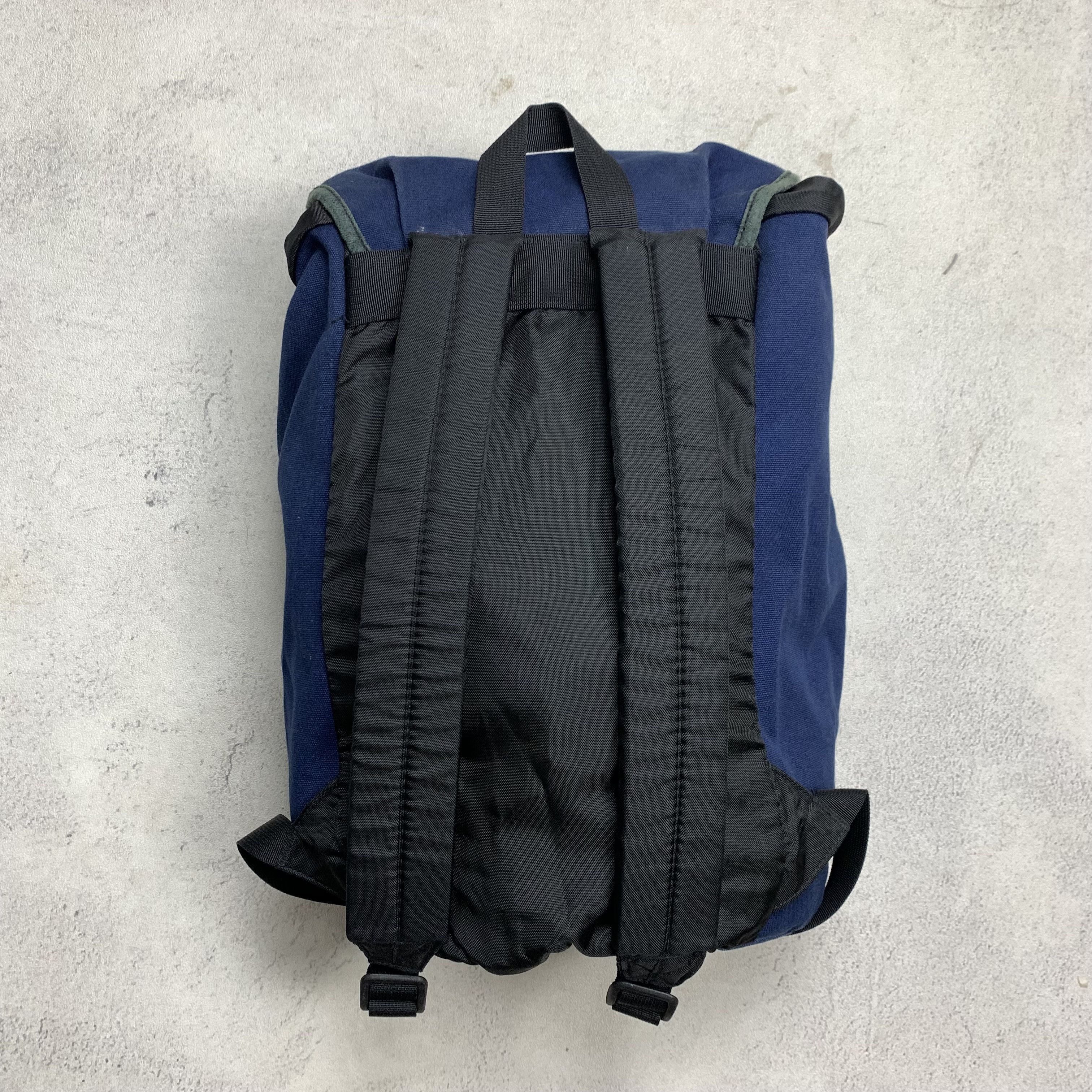 Nike Vintage 90s Nike Bagpack Size ONE SIZE - 2 Thumbnail