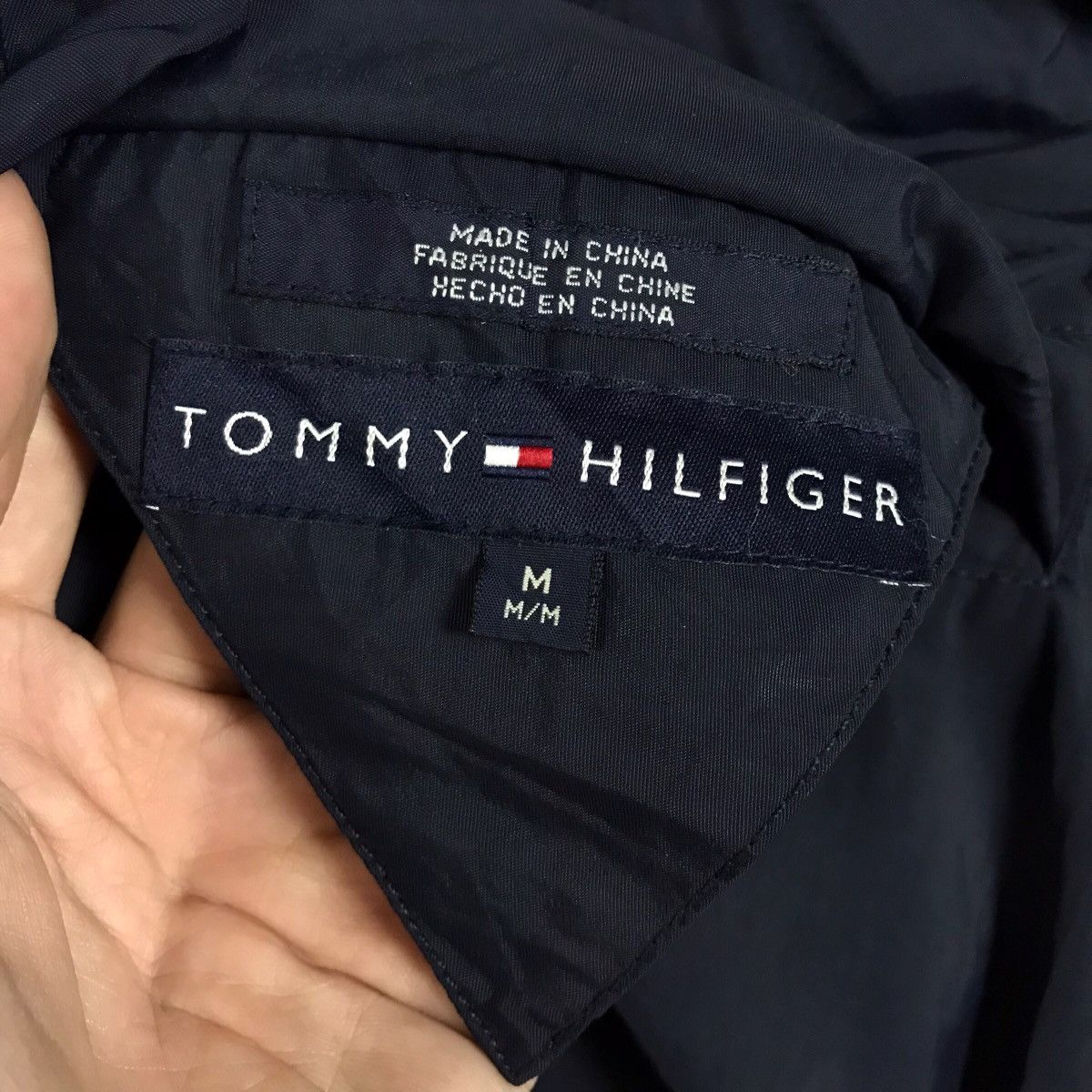 Tommy Hilfiger Vintage Tommy Hilfiger Reversible Puffer Down Jacket Size US M / EU 48-50 / 2 - 19 Thumbnail