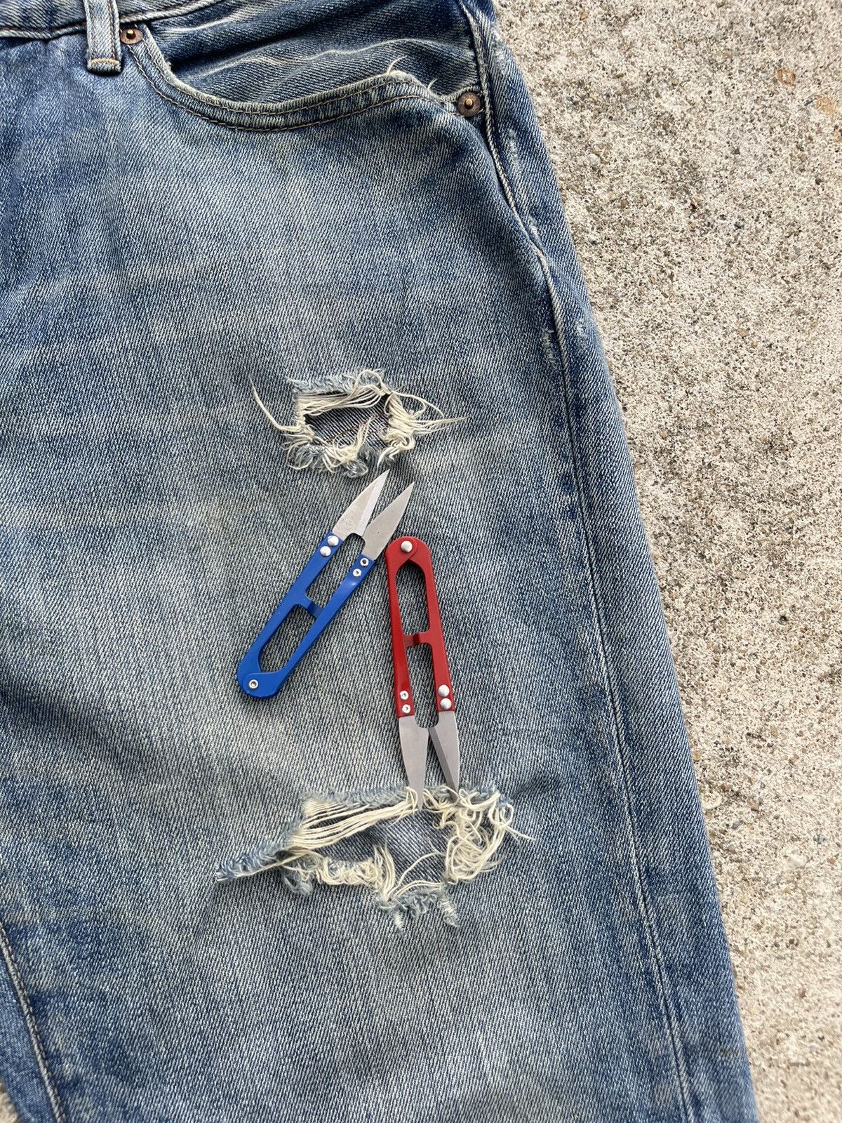 Japanese Brand × Jean × Uniqlo 🔥 Uniqlo Rusty Distressed Denim W30🔥 Size US 30 / EU 46 - 11 Thumbnail