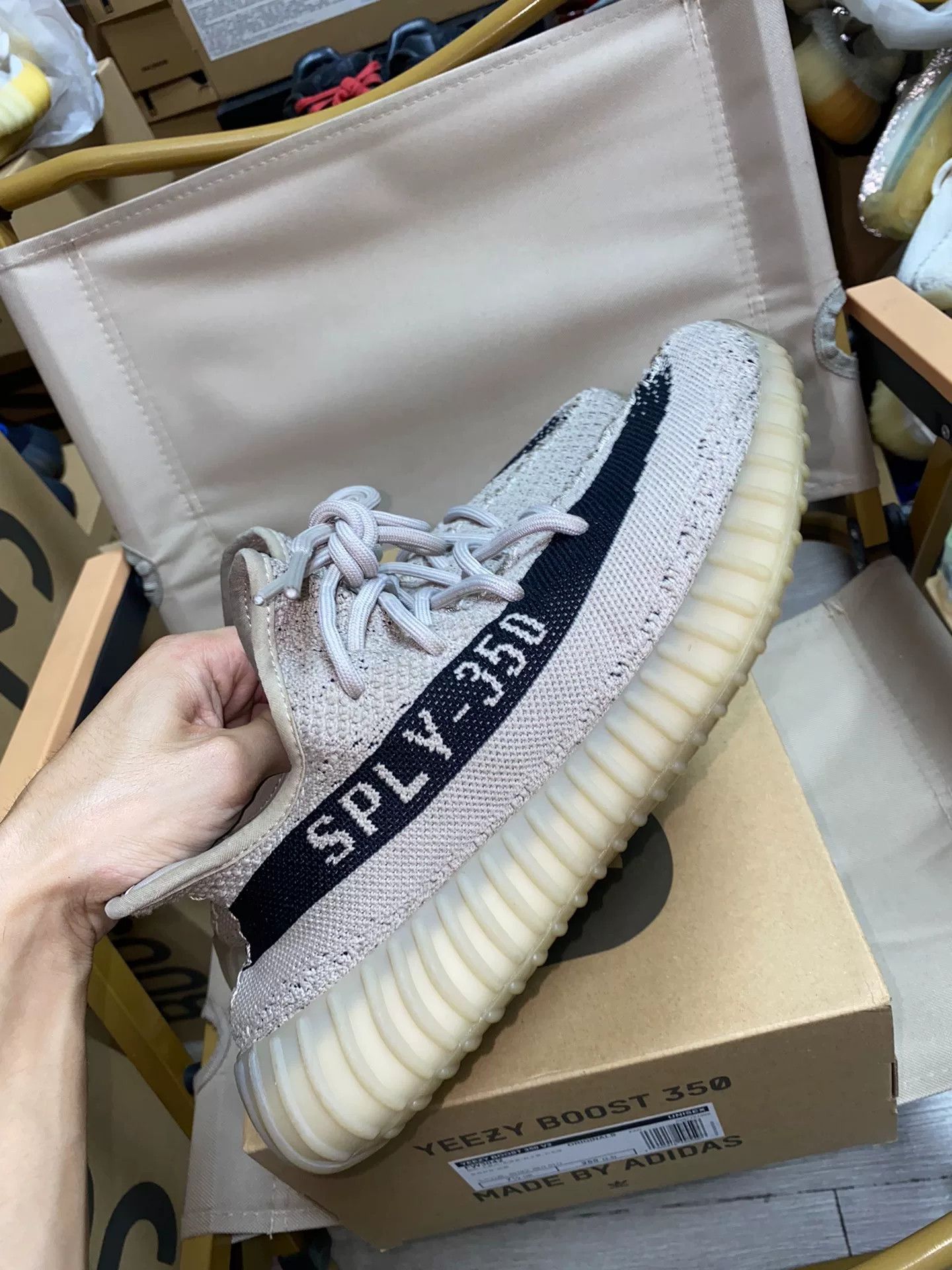 Adidas Adidas YEEZY350 Gray Lowtop Sneakers 40 Men Size US 7.5 / EU 40-41 - 1 Thumbnail