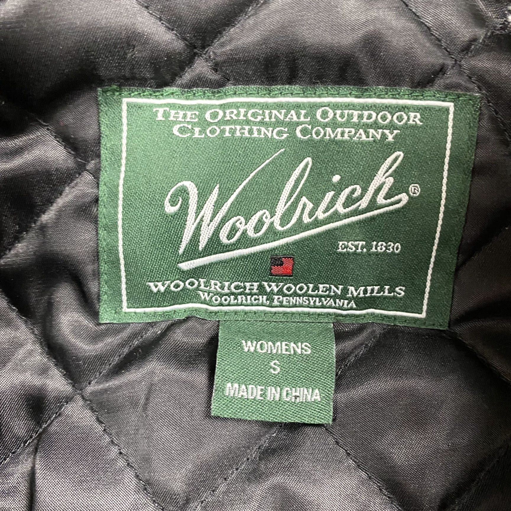 Vintage WOMENS Woolrich NORTHHAMPTON CLOTH COAT CHIN STRAP BUTTON MID-Length Black Wool BlEND Polyester Lining Classic Dry Clean Only Size S Womens Size S / US 4 / IT 40 - 4 Thumbnail