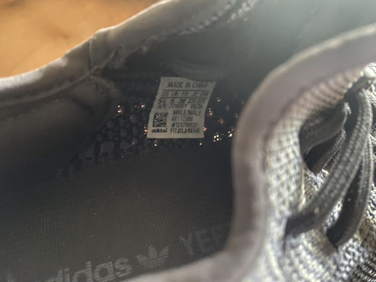 adidas Yeezy Boost 350 V2 Low Carbon