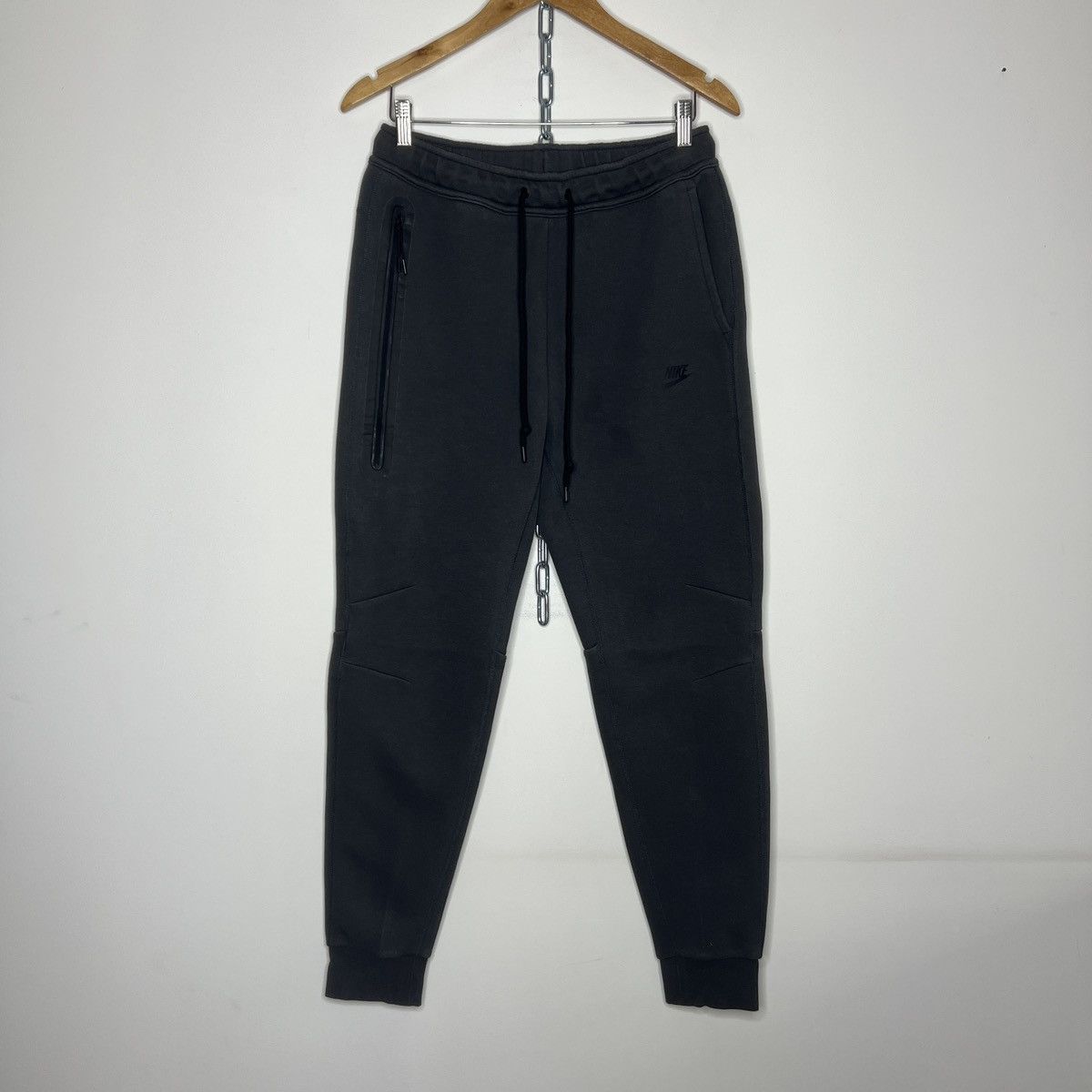 Nike Nike Tech Fleece Joggers Pants Sweatpants Black Grey Size US 32 / EU 48 - 1 Thumbnail