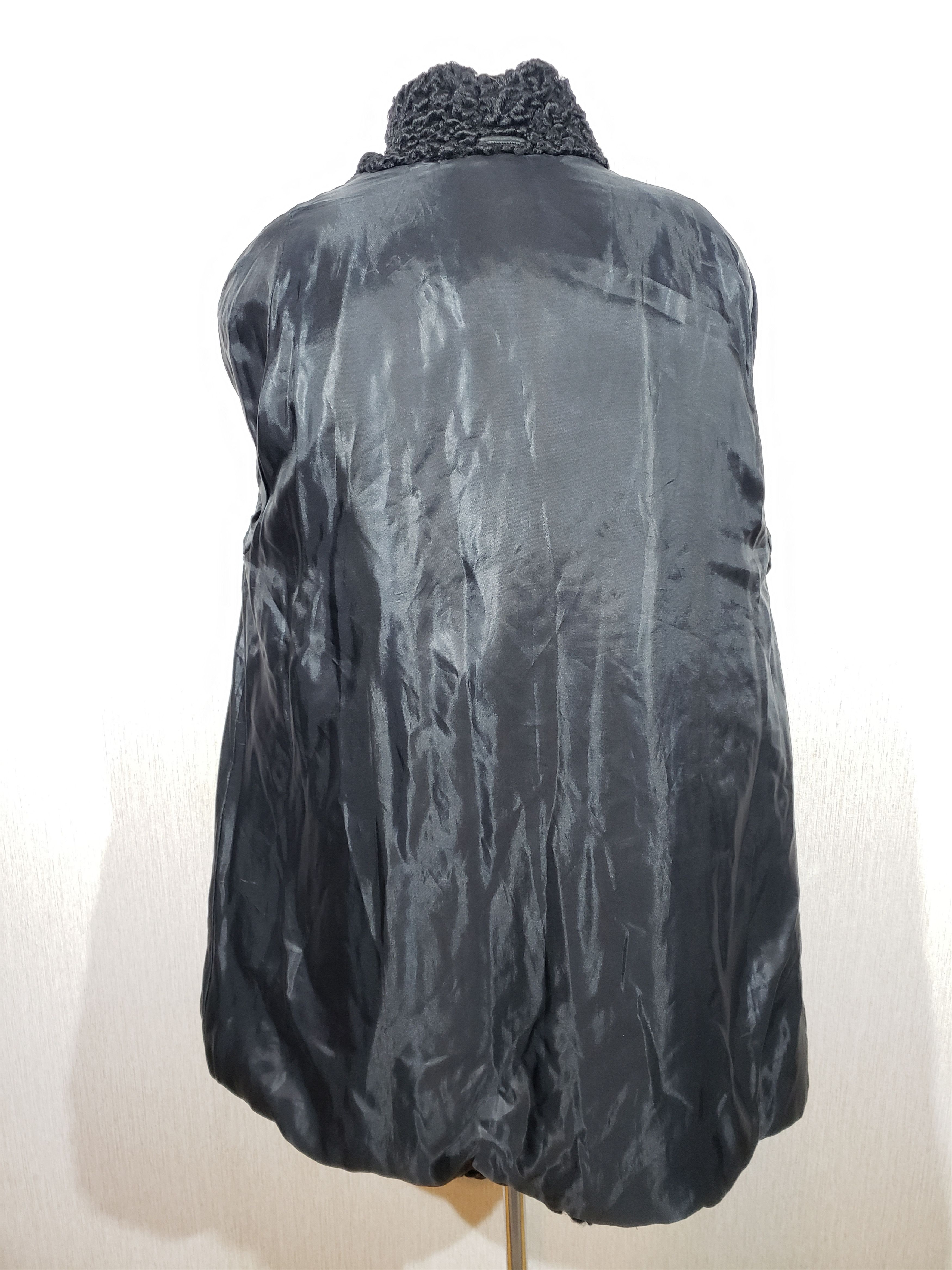 Uniqlo Black fur coat made of warm sheepskin. Size 3XL / US 20-22 - 5 Thumbnail