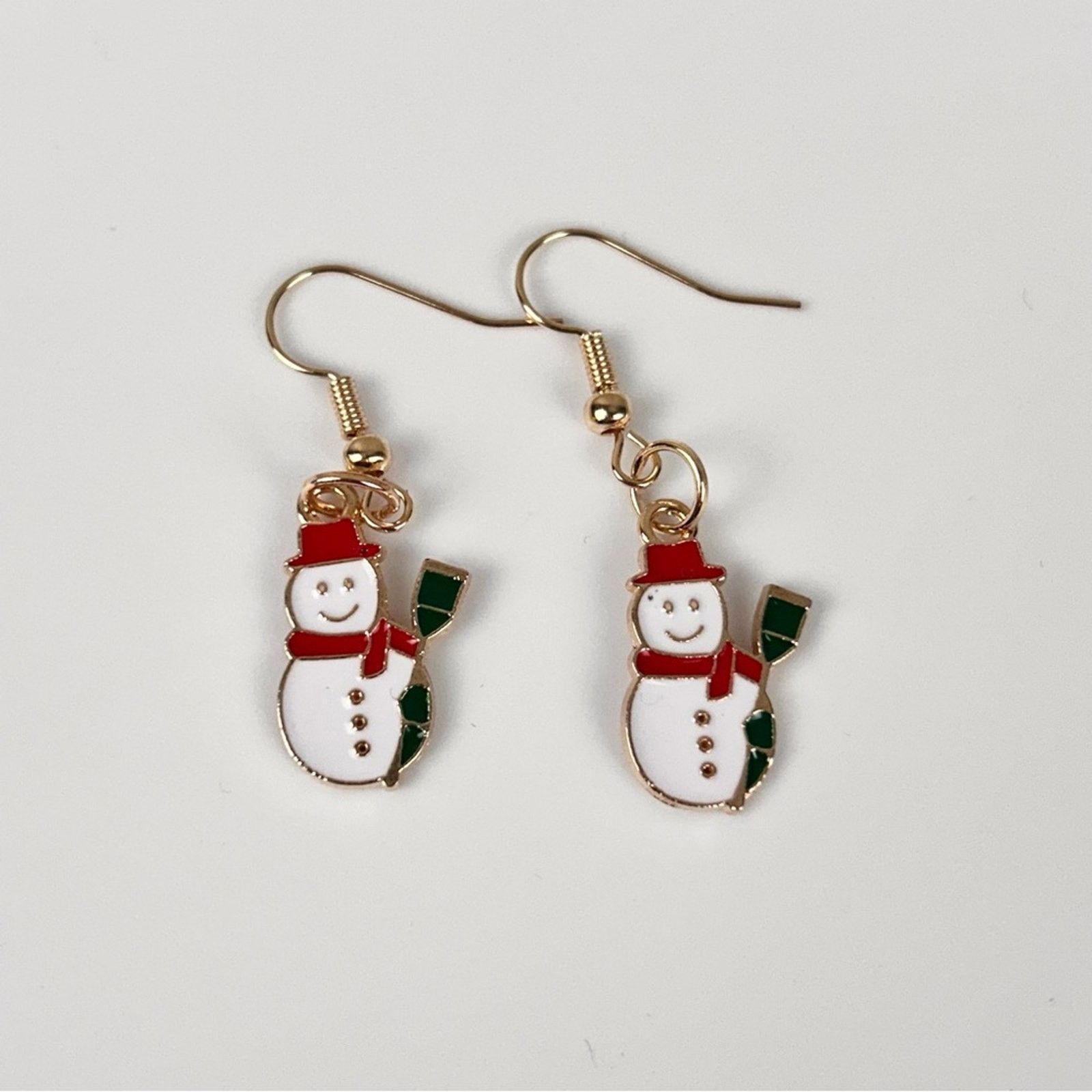 Unconditional 3 Pairs of Christmas Hook Earrings, Wreath, Santa Claus, New Size ONE SIZE - 4 Thumbnail