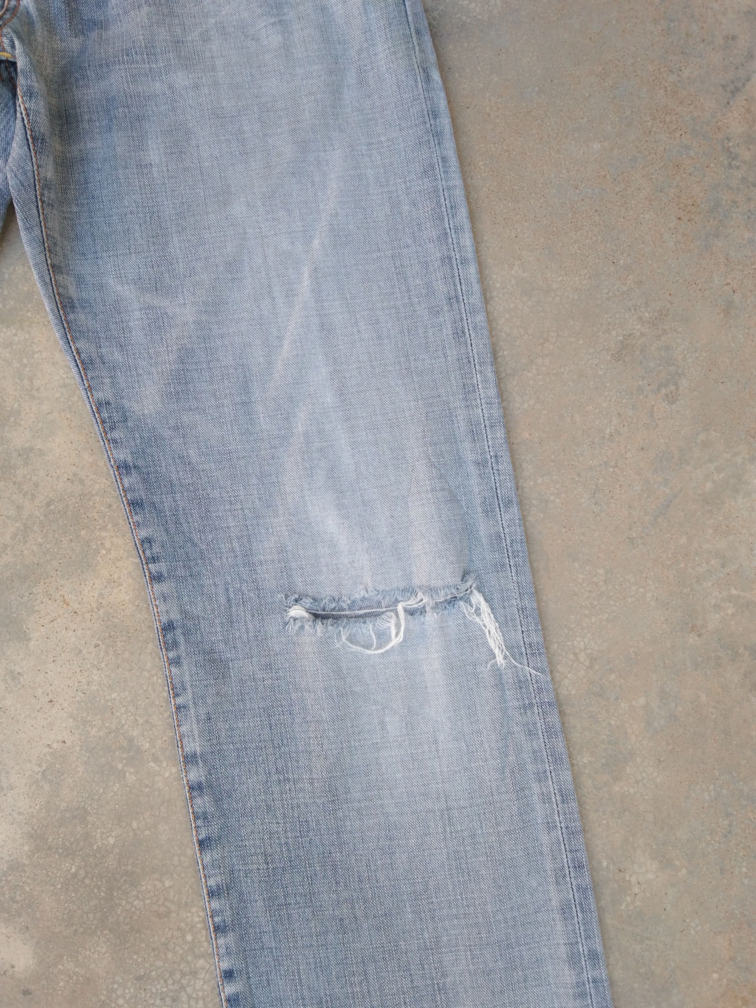 Japanese Brand Vintage Faded Blue Edwin Distressed Jeans 31x34 Size US 31 - 5 Thumbnail