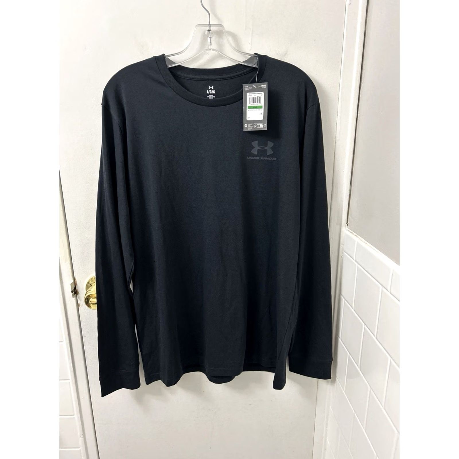 Under Armour Under Armour Shirt Mens Size L Black Sportstyle Left Chest Long Sleeve NWT Size US L / EU 52-54 / 3 - 2 Thumbnail