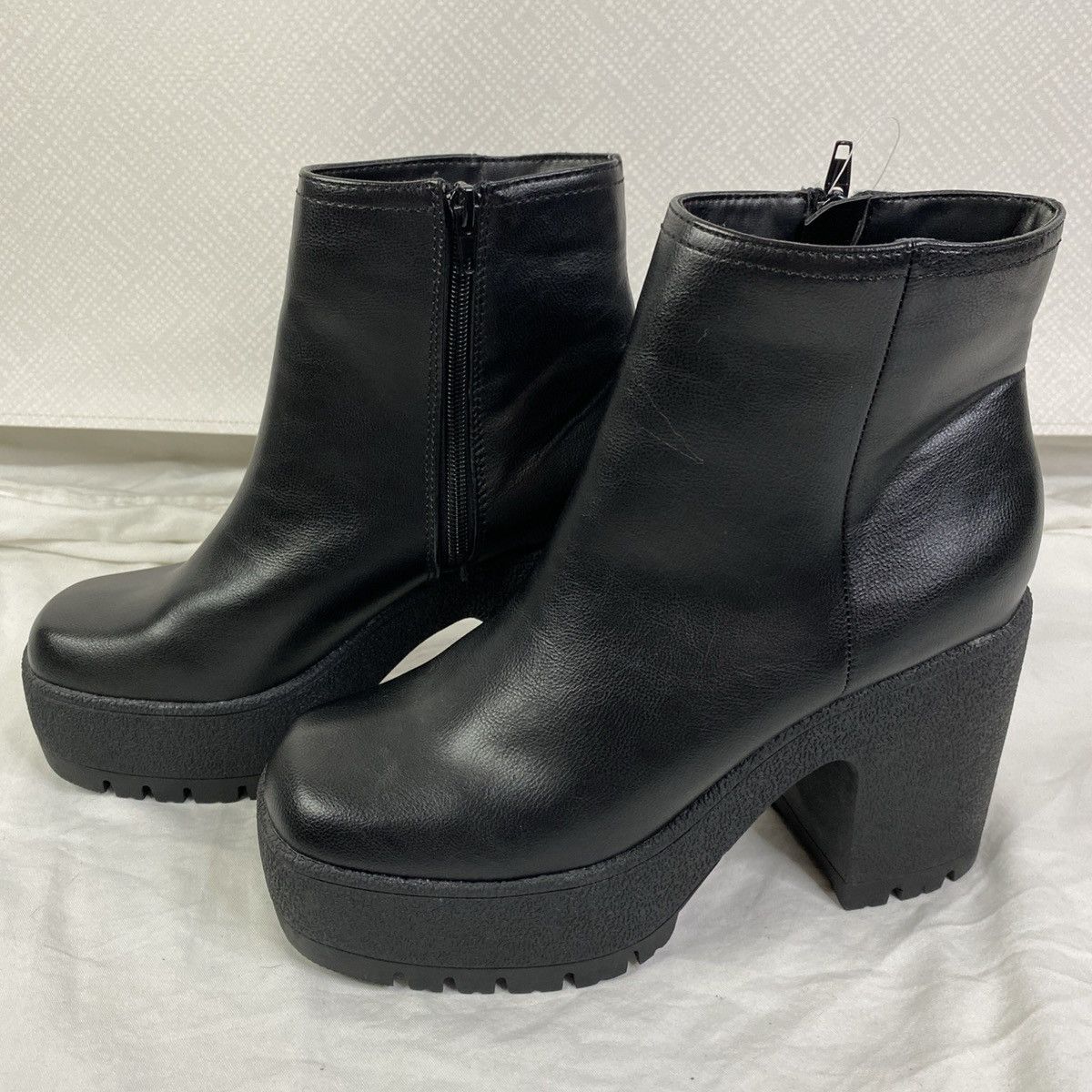 Other Bamboo Platform Ankle Boots Womens Black Sz 8.5 Chunky NWOT Size US 8.5 / IT 38.5 - 2 Thumbnail
