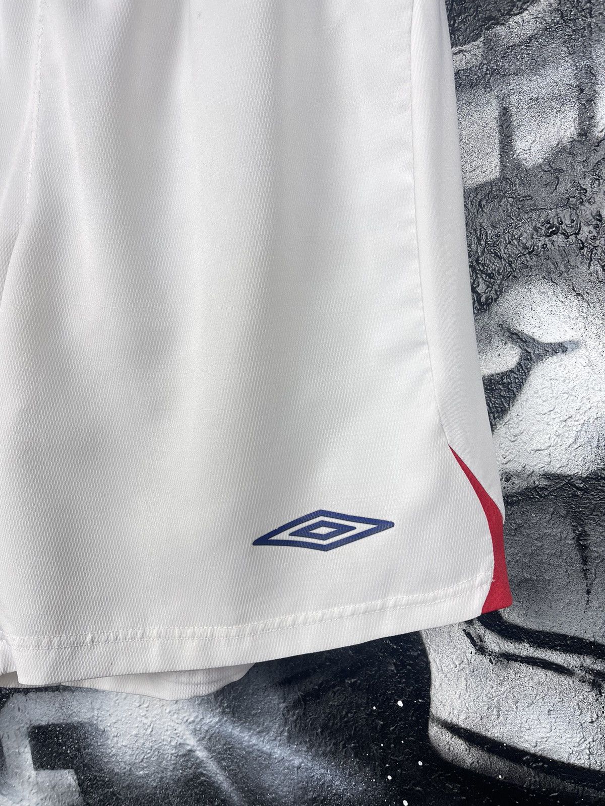 Umbro Umbro England National Football Team Vintage White Soccer Shorts Men’s Size XL Size US 36 / EU 52 - 8 Thumbnail