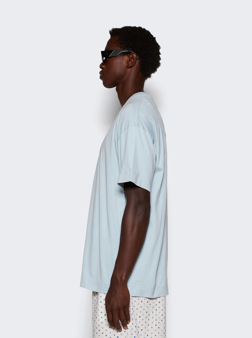 Givenchy o1w1db10326 Standard Short Sleeve T-Shirt in Blue Size US L / EU 52-54 / 3 - 4 Thumbnail