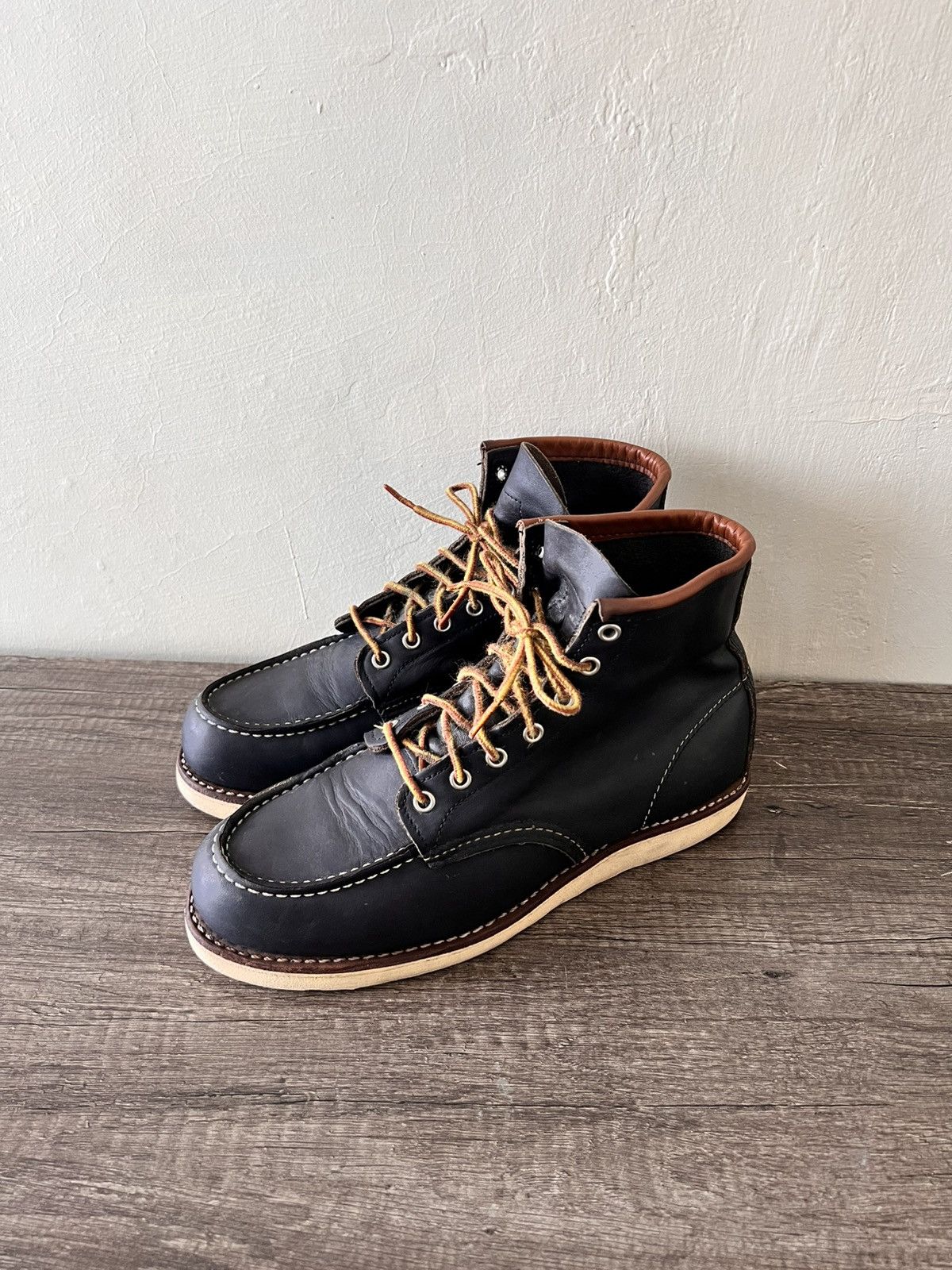 Red Wing REDWING 8859 CLASSIC MOCTOE Size US 9.5 / EU 42-43 - 2 Thumbnail