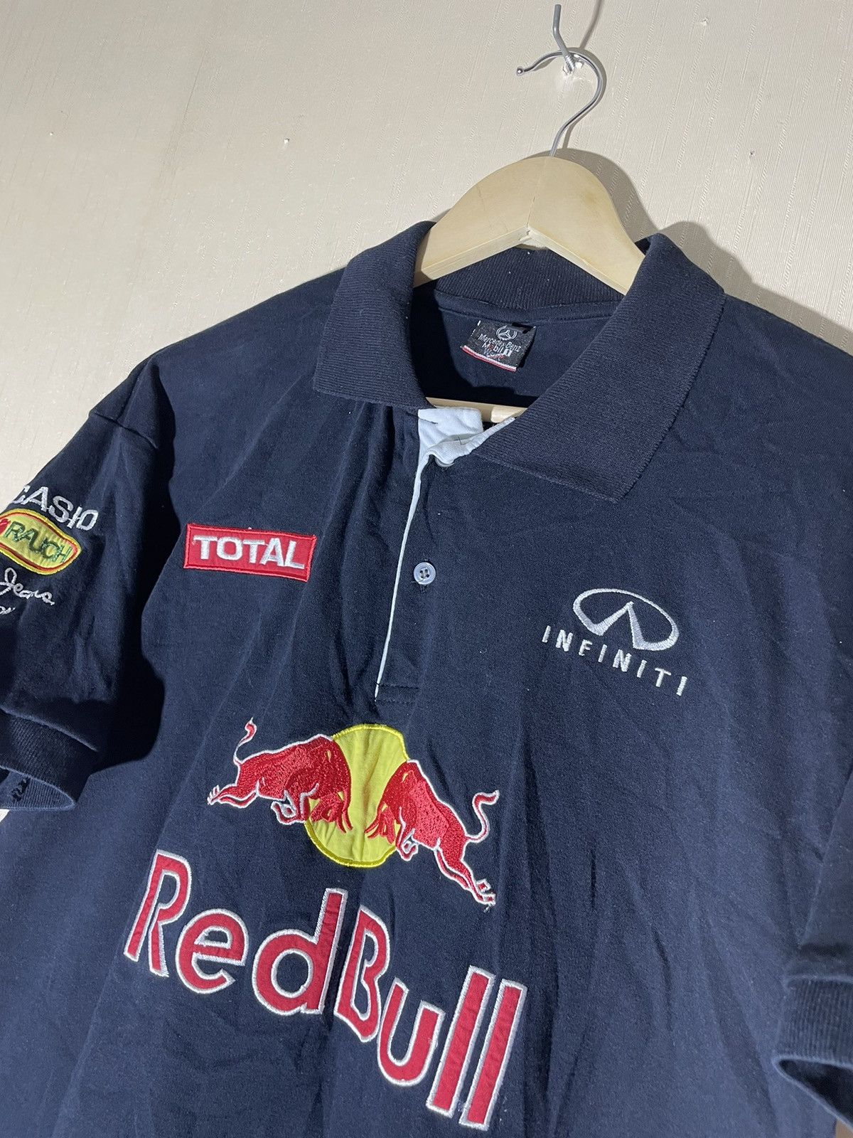 Vintage Infiniti red bull vintage racing T shirt streetwear Size US XL / EU 56 / 4 - 5 Thumbnail