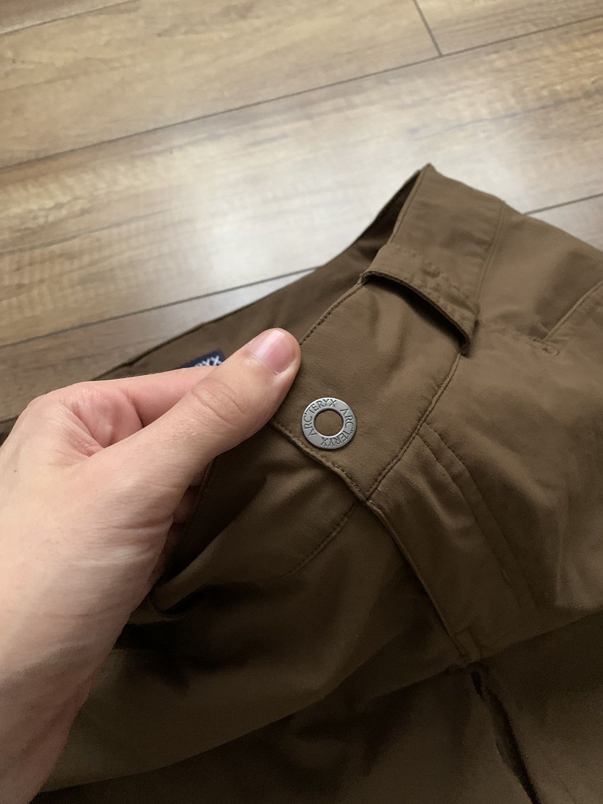 Arc'teryx Arcteryx Brown Nylon Pants Womens Vintage Size 32" / US 10 / IT 46 - 11 Thumbnail