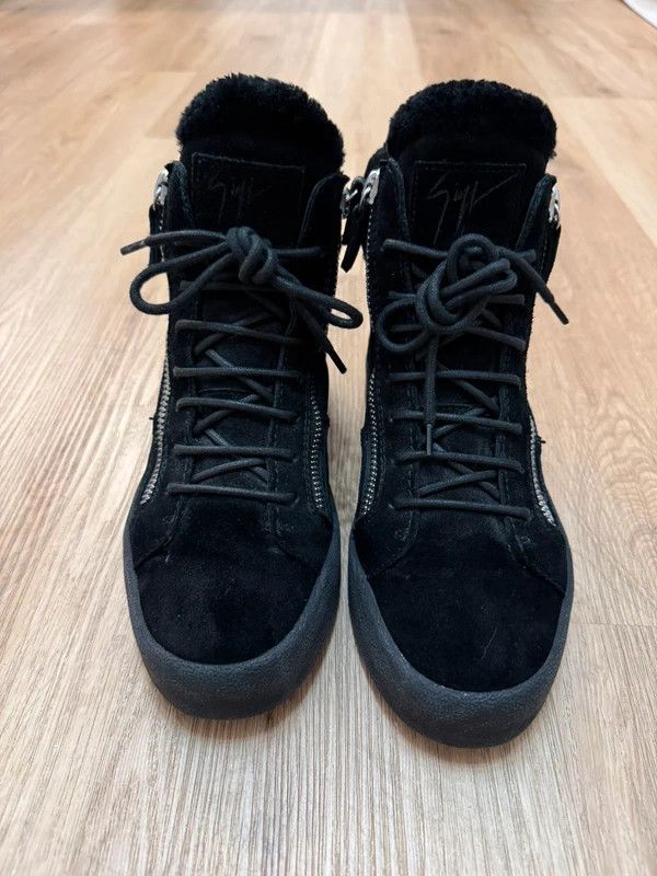 Giuseppe Zanotti Giuseppe Zanotti Kriss Winter May London Fur Shearling 38,5 Size US 8.5 / IT 38.5 - 7 Thumbnail