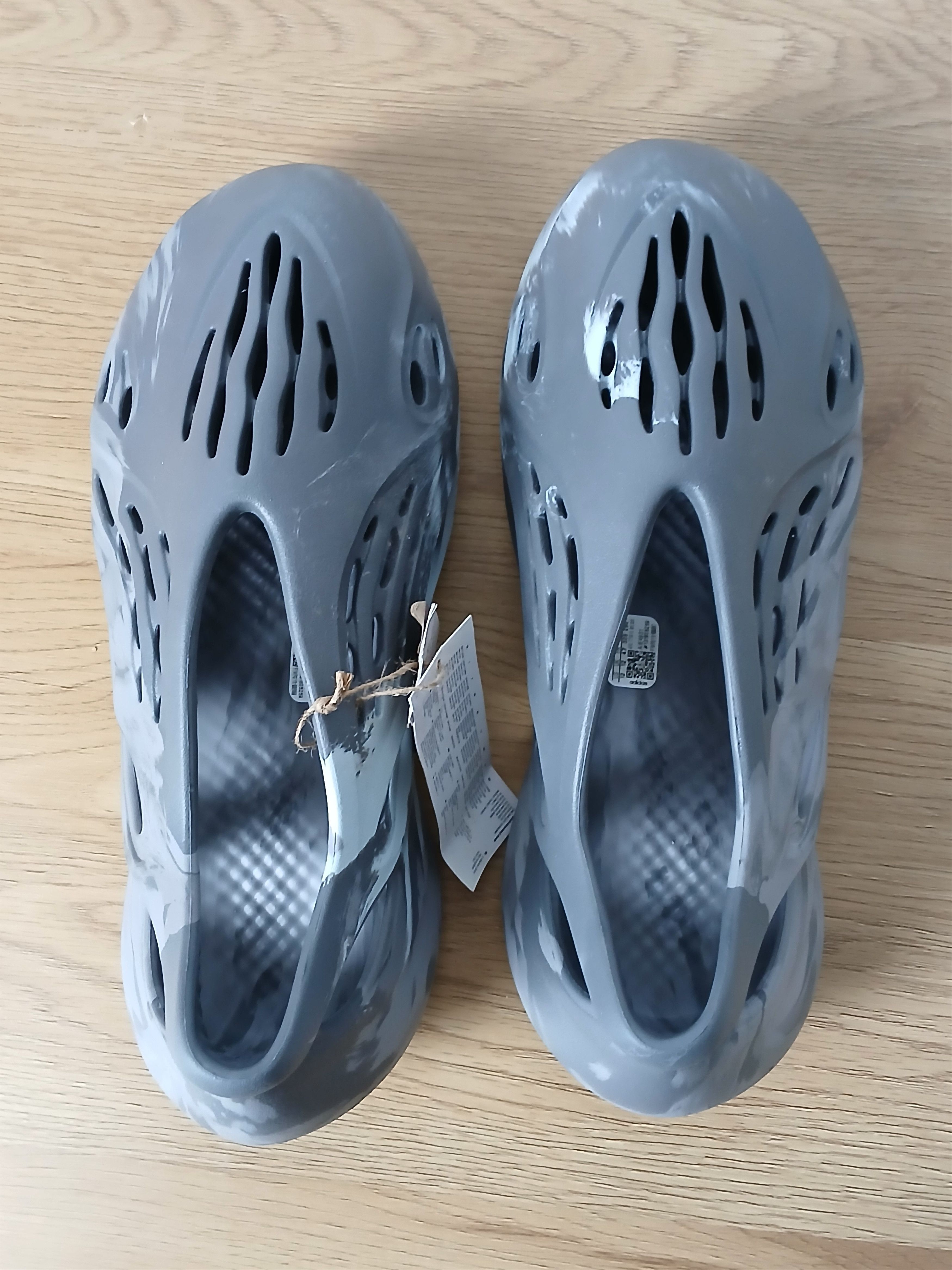 Adidas × Kanye West × Yeezy New Adidas Yeezy Foam Runner Size US 12 / EU 45 - 6 Thumbnail