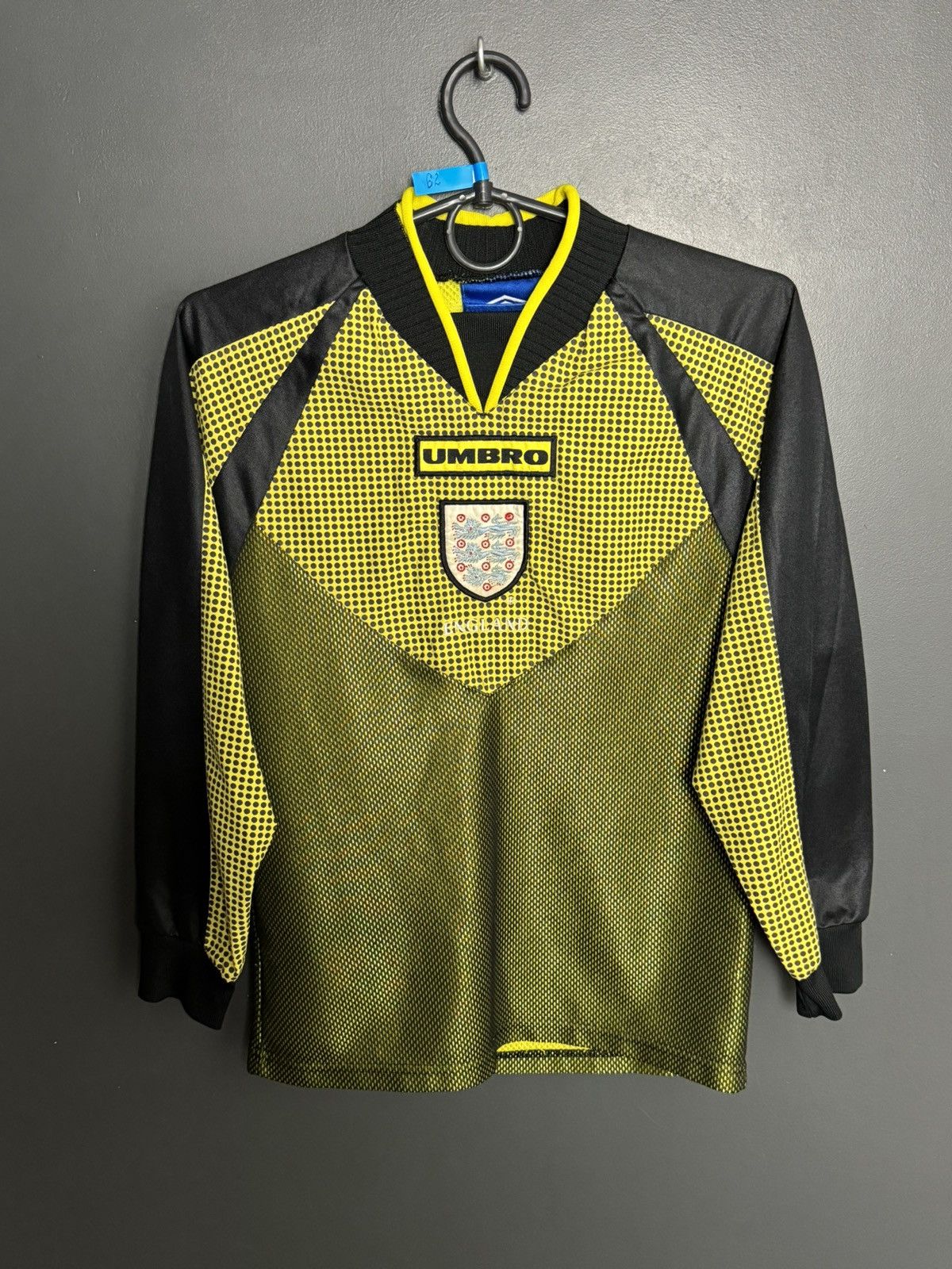 Umbro KIDS England National Team 98/99 Goalkeeper Football Jersey Size US XS / EU 42 / 0 - 1 Thumbnail