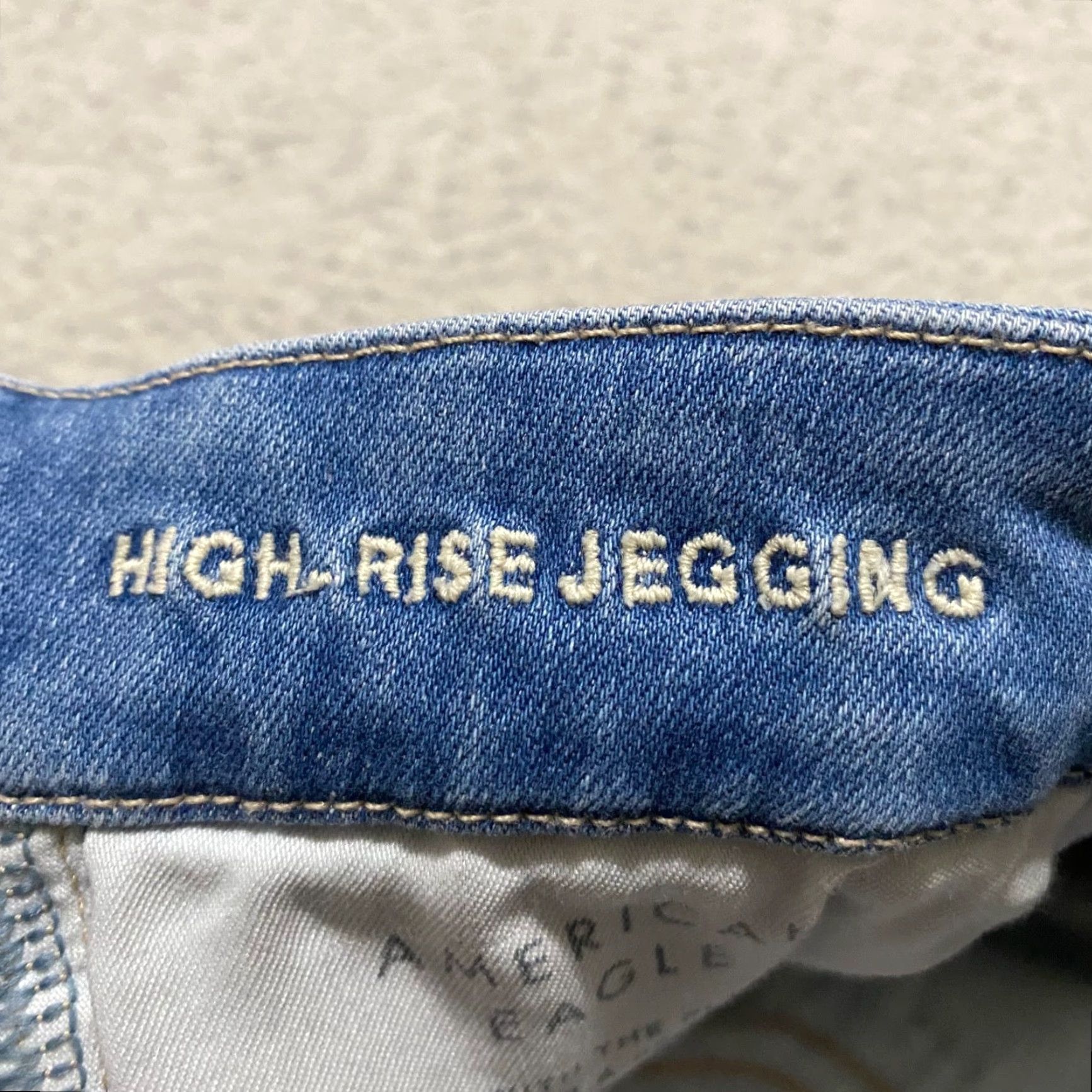 American Eagle Outfitters American Eagle Jeans Womens 4P Blue Denim High Rise Jegging Distressed Raw Hem Size 27" / US 4 / IT 40 - 4 Thumbnail