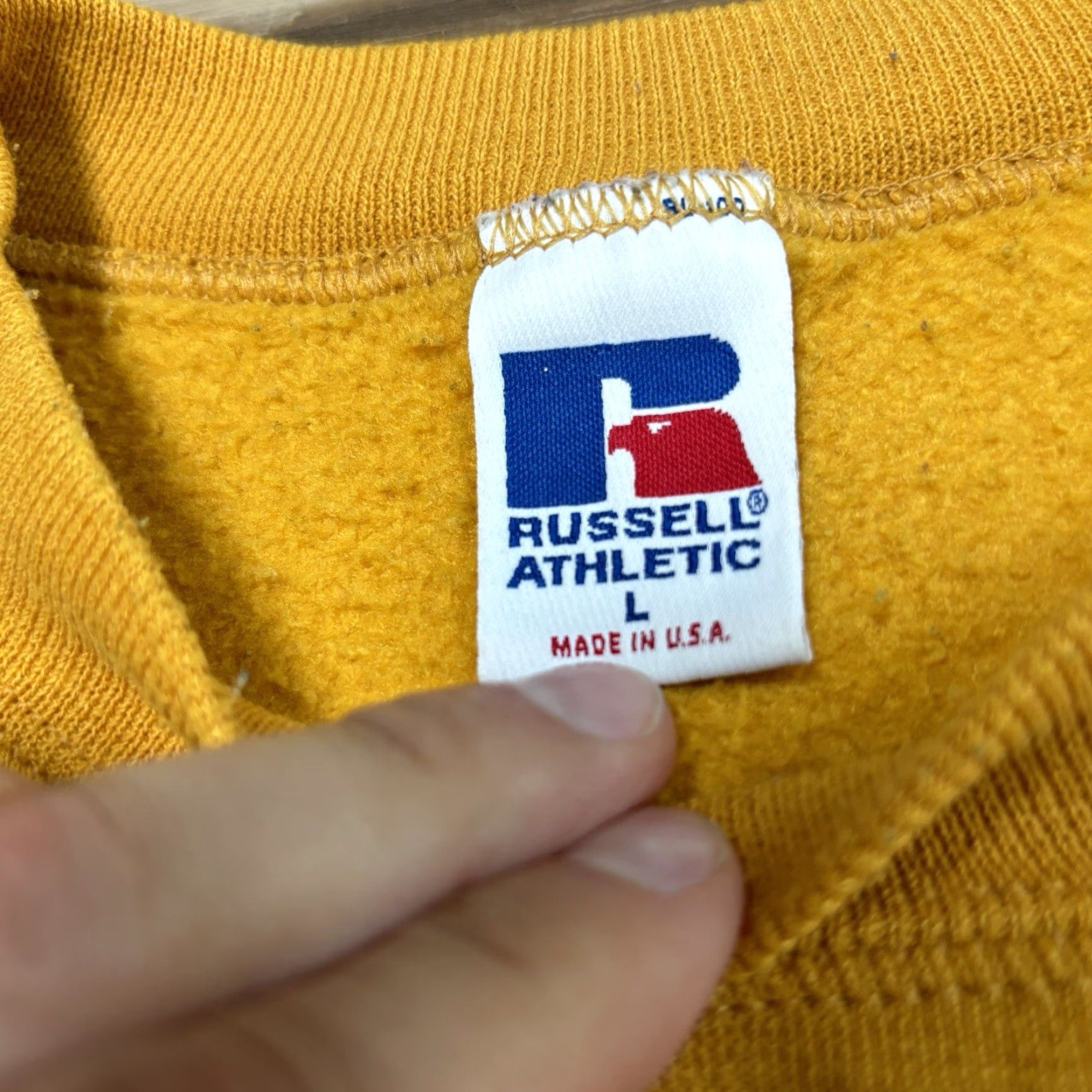 Russell Athletic VINTAGE Russell Athletic Sweatshirt Mens Large Mustard Yellow Crewneck USA Blank 90s Grunge Skater Size US L / EU 52-54 / 3 - 6 Thumbnail
