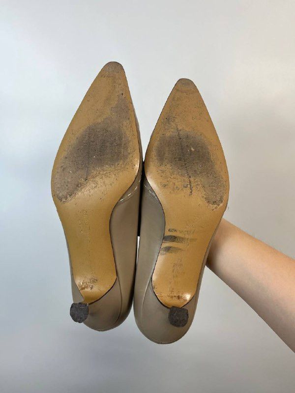 Salvatore Ferragamo SALVATORE FERRAGAMO WOMENS VITAGE LEATHER LOW HEEL SIZE 9 B Size US 9 / IT 39 - 8 Thumbnail