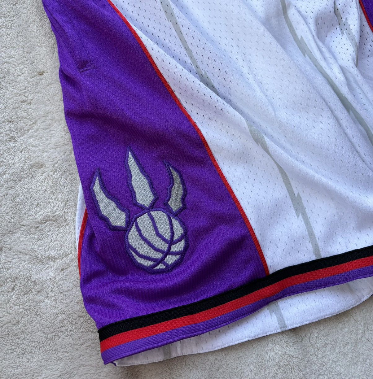 October's Very Own OVO x Mitchell & Ness x Raptors Shorts - Rare! Size US 42 / EU 58 - 3 Thumbnail