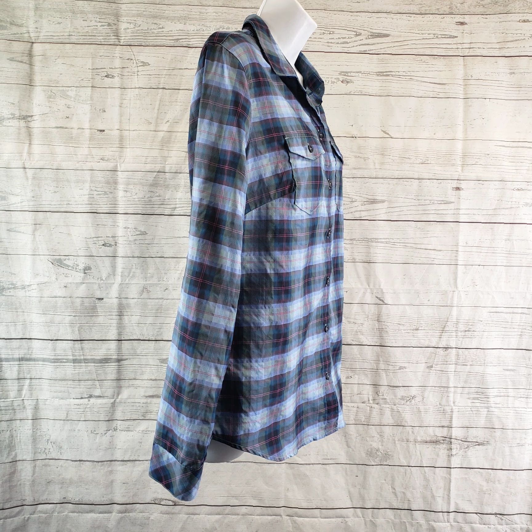 Eddie Bauer Eddie Bauer Womens Button Front Shirt Sz Medium Blue Pink Plaid Long Sleeve Shirt Womens M Blue Pink Plaid Button-Up Woman Shirt Size M / US 6-8 / IT 42-44 - 3 Thumbnail