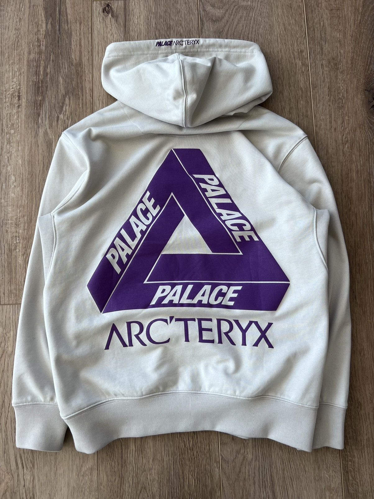 Rare Arc'teryx Embroidered Logo Hoodie Sweatshirt Size M online